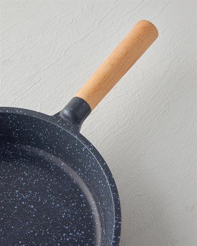 Тиган Премиум 28 см Черен