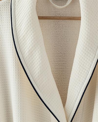 Thin Single-Face Pique Shawl Collar Bathrobe S-M White