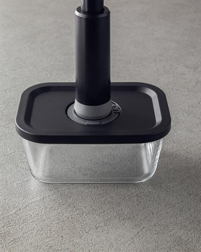 Vacuum Pro Lock Кутия За Съхранение 7 части с вакуумно устройство Стъкло 800 + 1380 + 2600 мл Чере