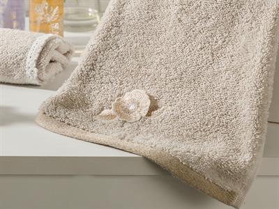 Water Roses ХАВЛИИ ЗА РЪЦЕ Бродирани 30x45 cm Light Beige