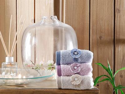 Water Roses ХАВЛИИ ЗА РЪЦЕ Бродирани 30x45 cm Lilac.