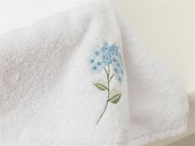 Wild Hortensia ХАВЛИИ ЗА РЪЦЕ Бродирани 30x45 cm White-Blue