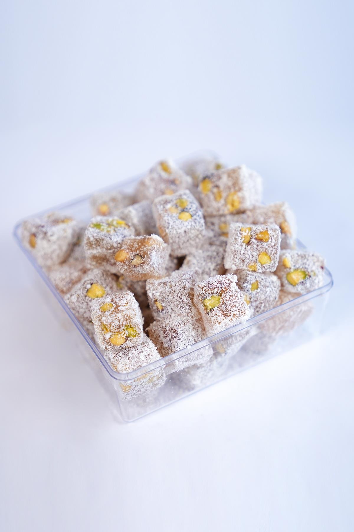 Hindistan Cevizli Çifte Kavrulmuş Antep Fıstıklı Lokum 500 Gr