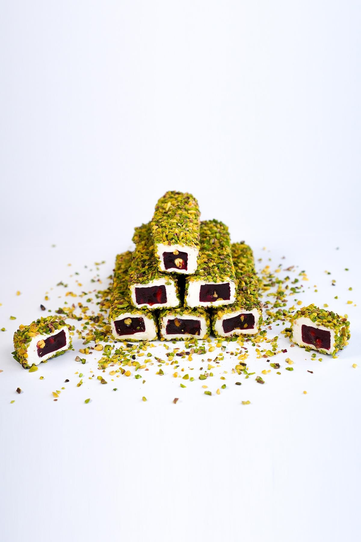 Pirinç Antep Fıstıklı Vanilyalı Narlı Antep Fıstıklı Sarma Lokum 500 Gr