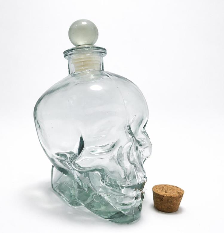 Cam Kurukafa İçecek Şişesi 16 Cm