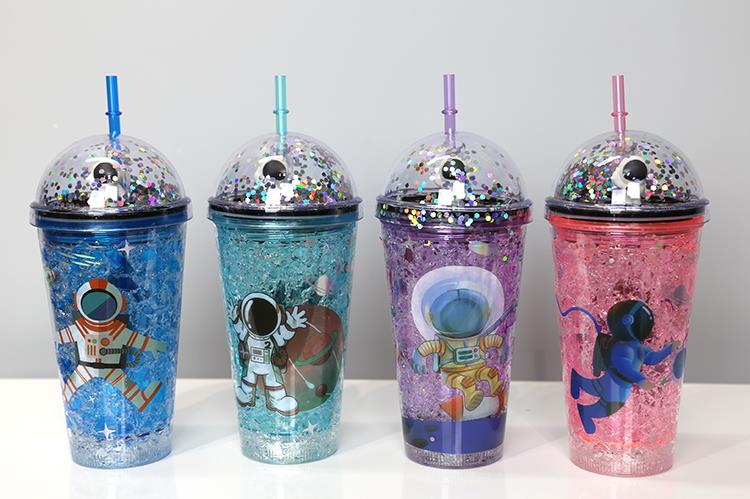 Sevimli Astronot Pipetli Işıklı Pullu Suluk Bardak 400 ml