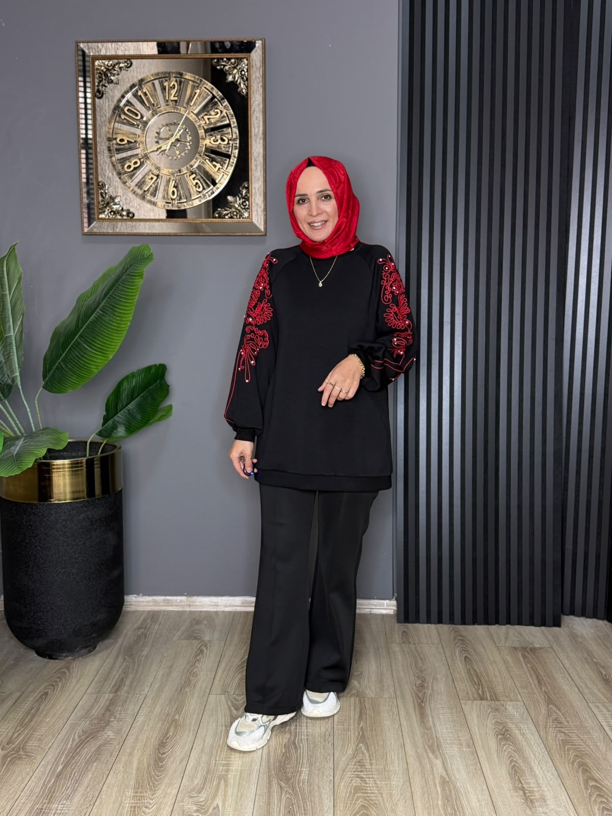 170390 NAKIŞLI TUNİK SİYAH 
