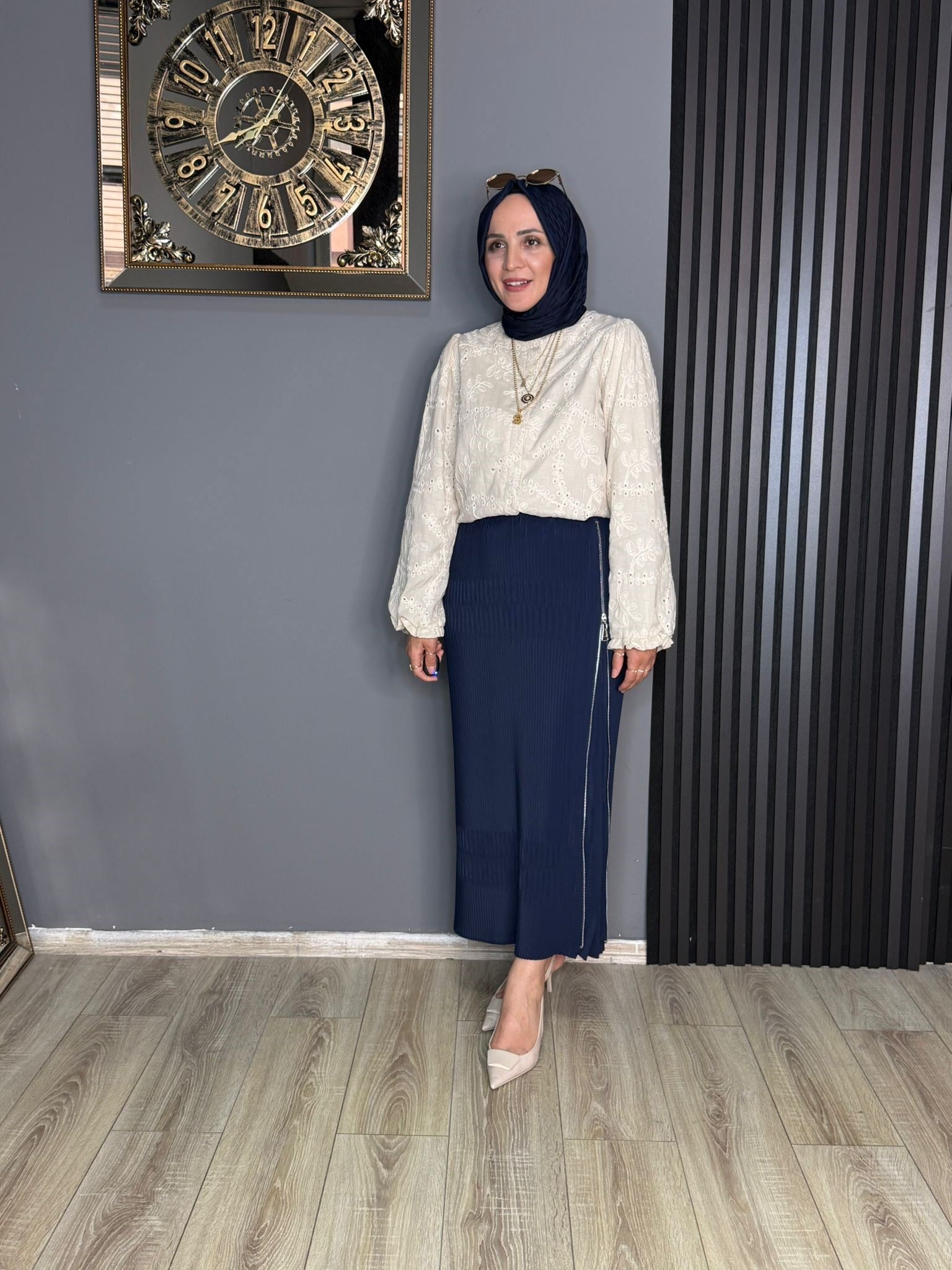 18303 FERMUAR DETAY PİLİSELİ ETEK LACİVERT 
