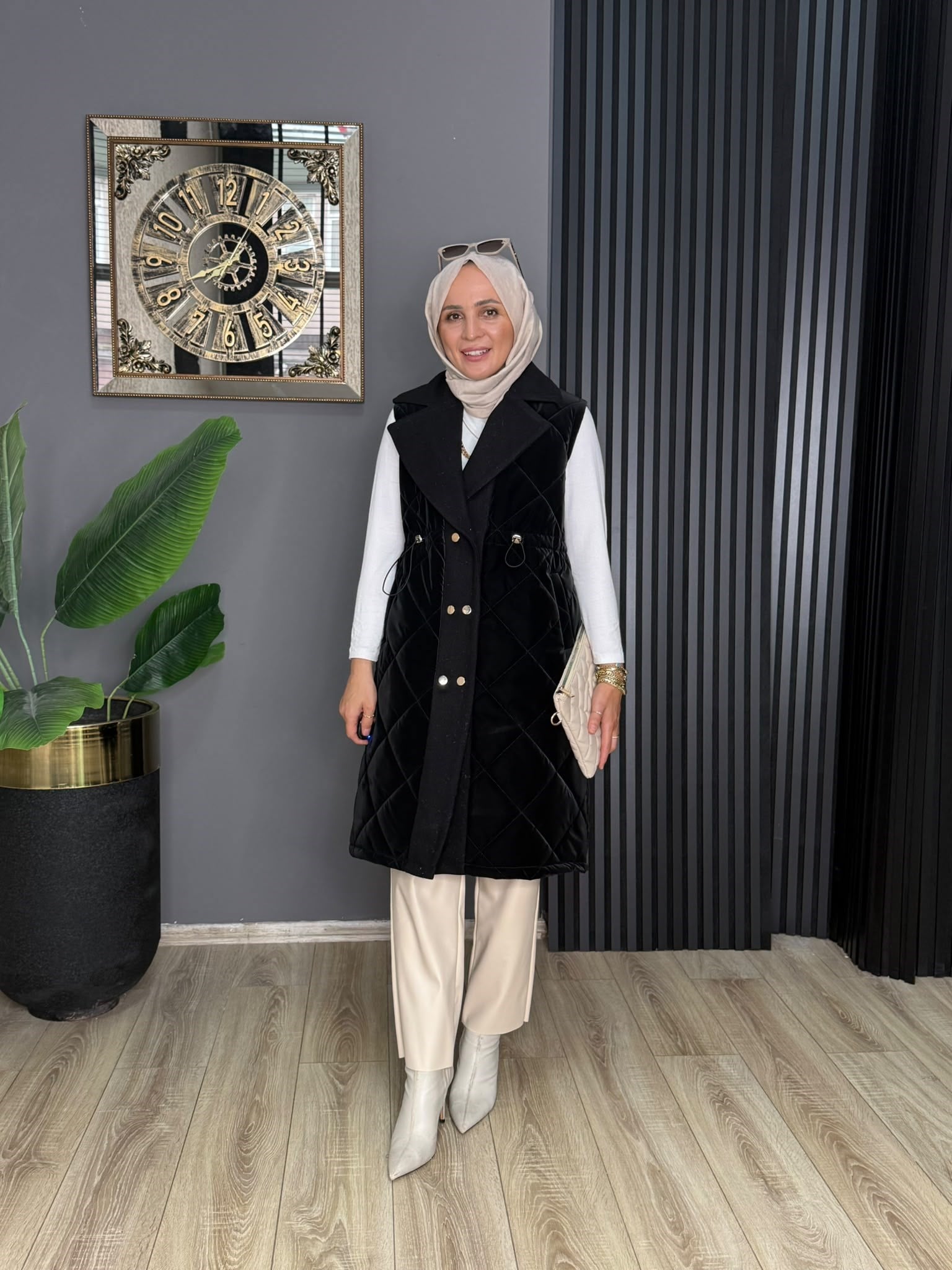 2223 LAVİN KAPİTONE YELEK SİYAH 1 