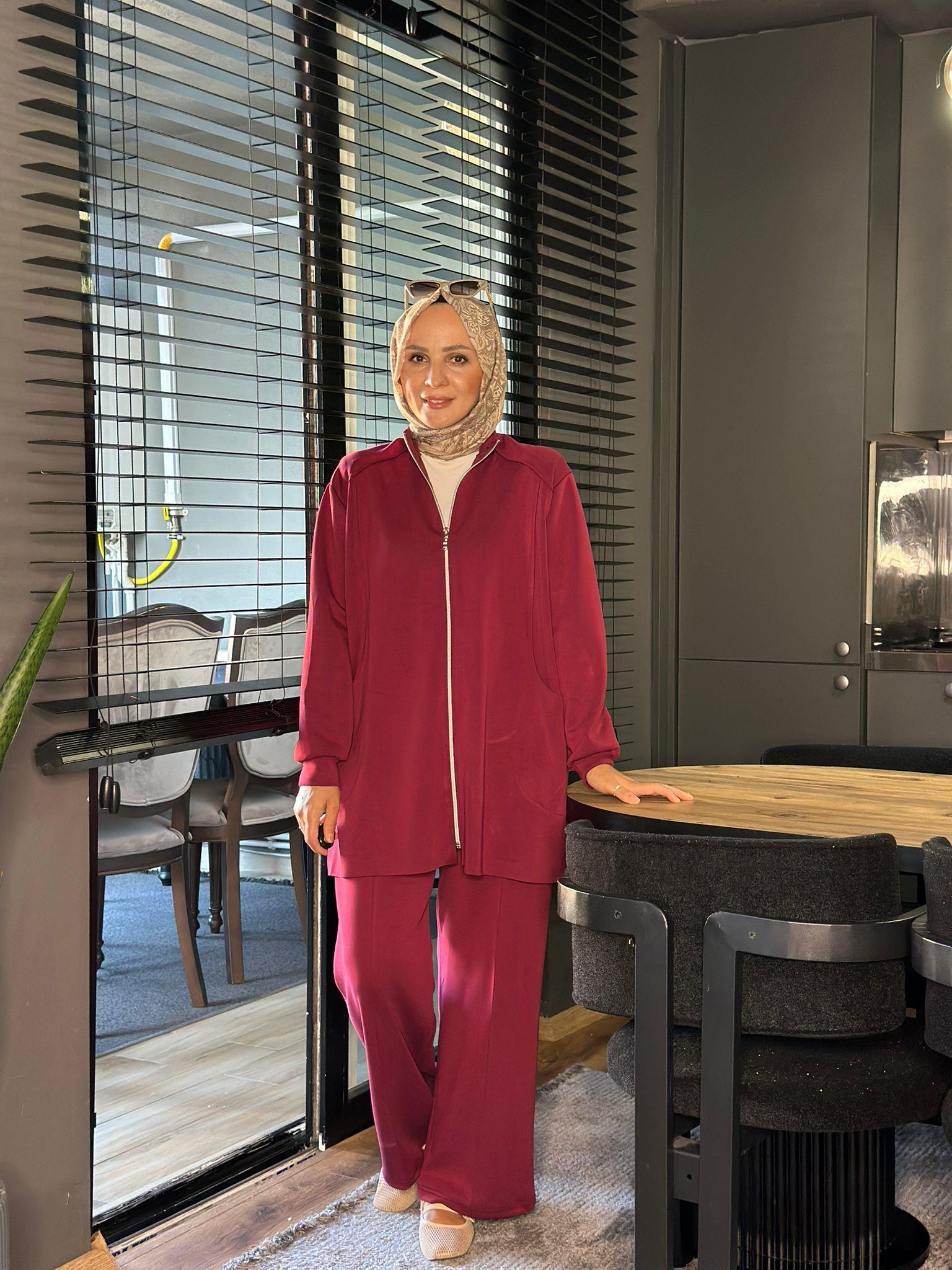 22741 CEPLİ OYSHO TAKIM KIRMIZI 