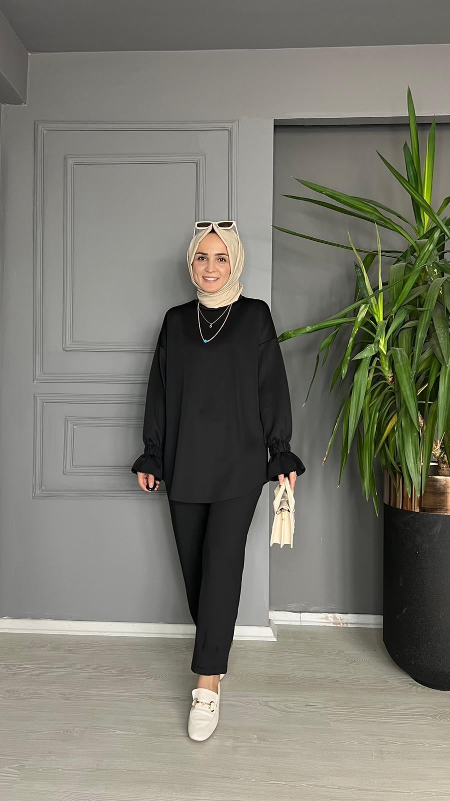 24125 KOLU FIRFIRLI TUNİK SİYAH L-XL