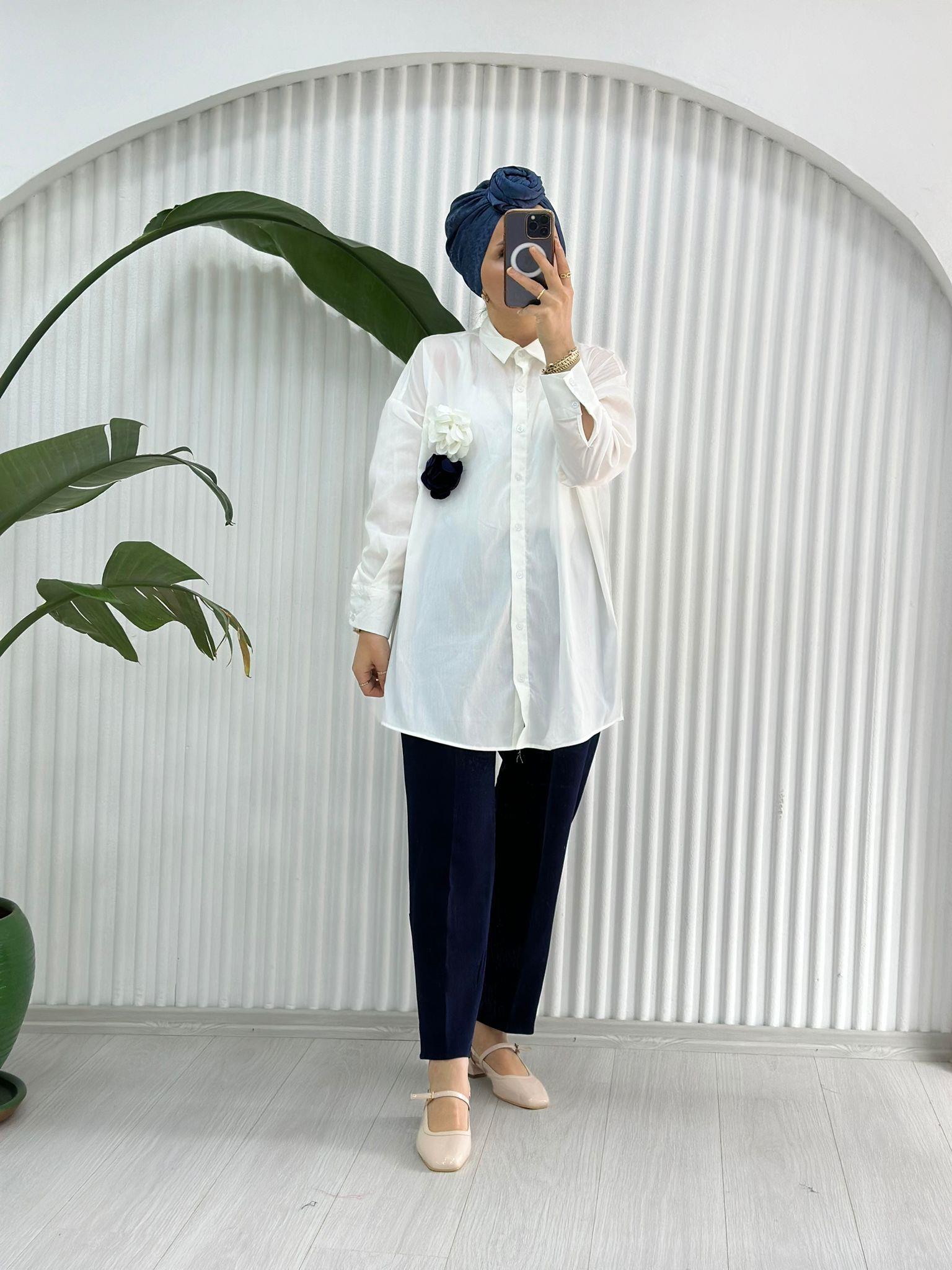 24182 GÜL DETAY GÖMLEK BEYAZ STD