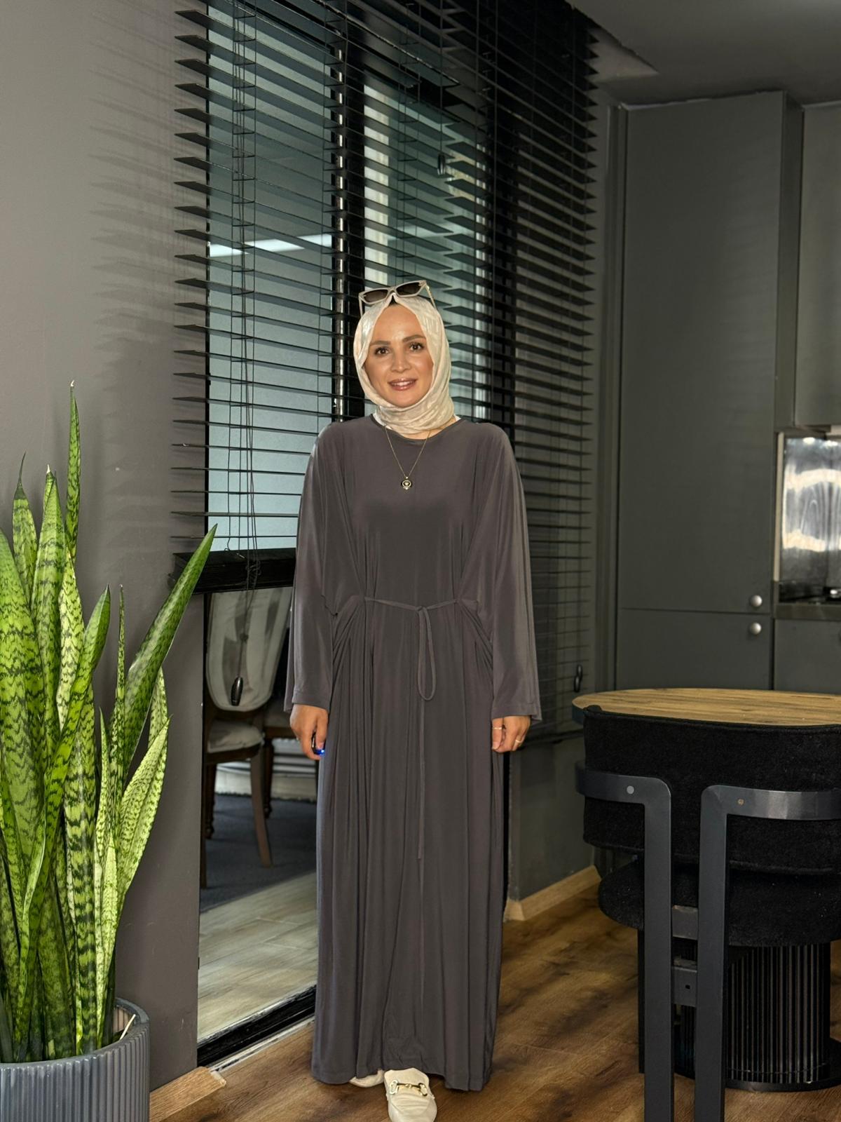 25117 İPLİ SENDY KUMAŞ ELBİSE FÜME STD 