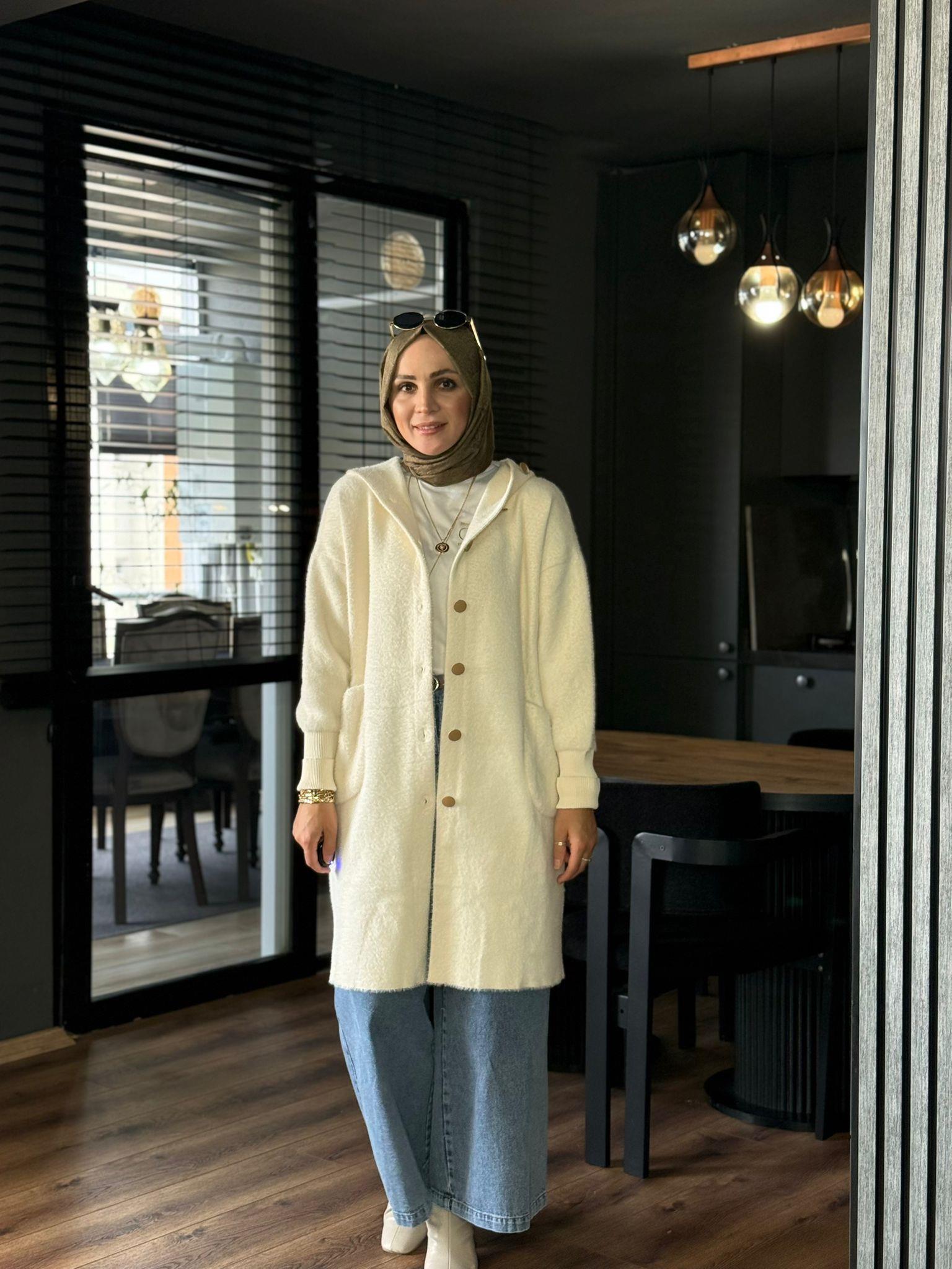 251424 ARA BOY KAPÜŞONLU YUMOŞ HIRKA EKRU 