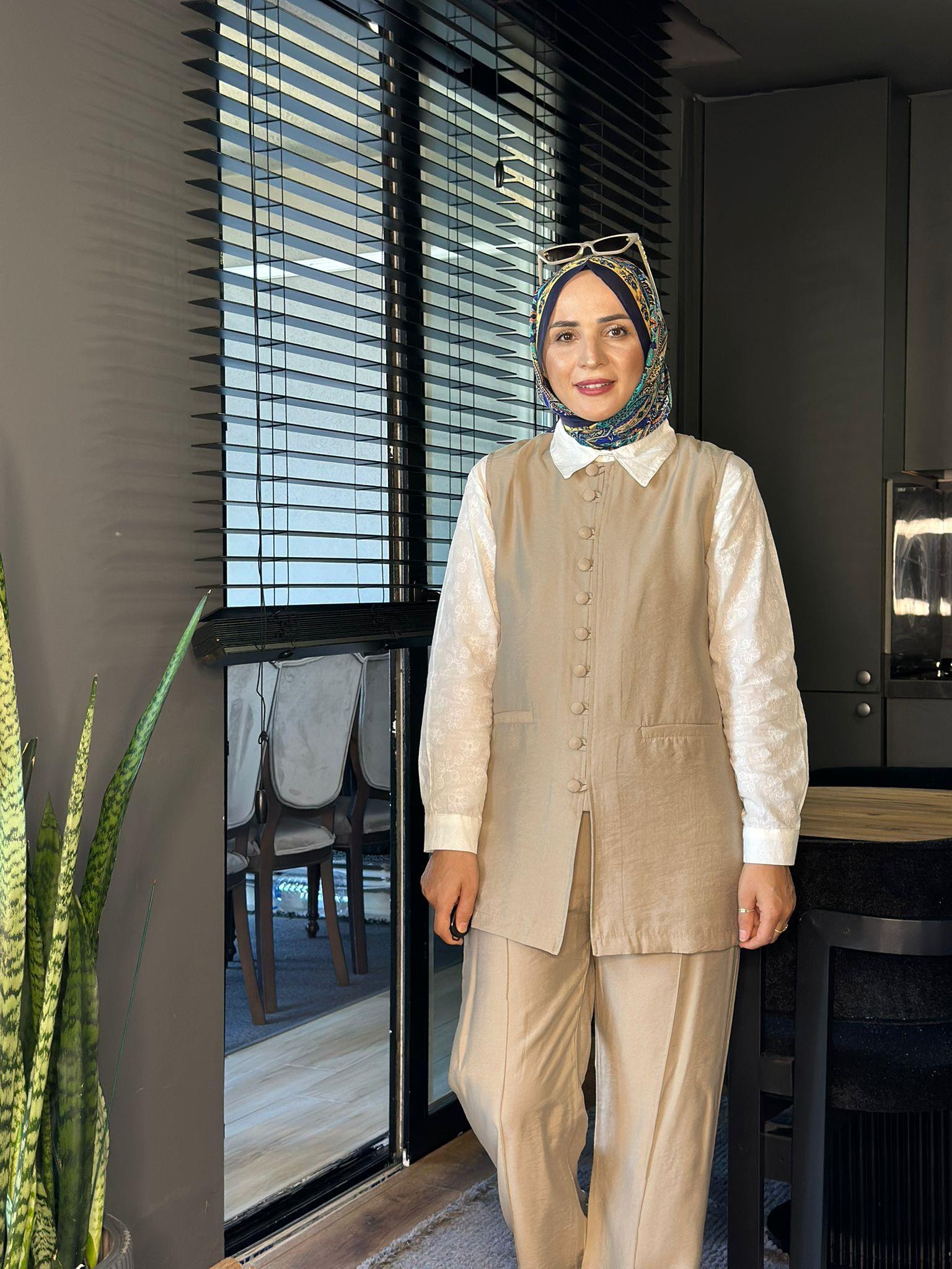 2599 YELEKLİ TAKIM BEJ 