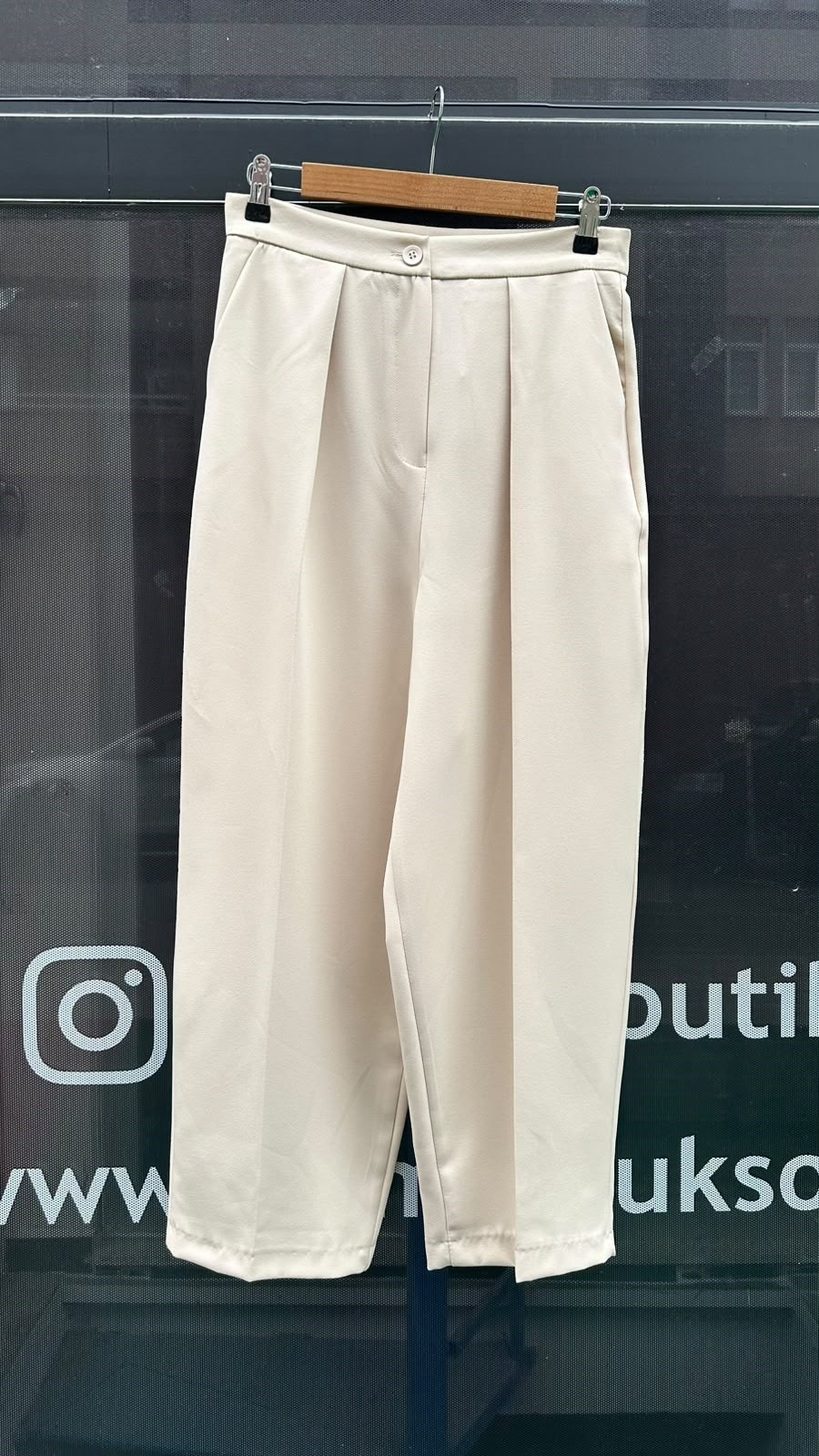 3223 HAVUÇ MODEL PANTOLON KREM  