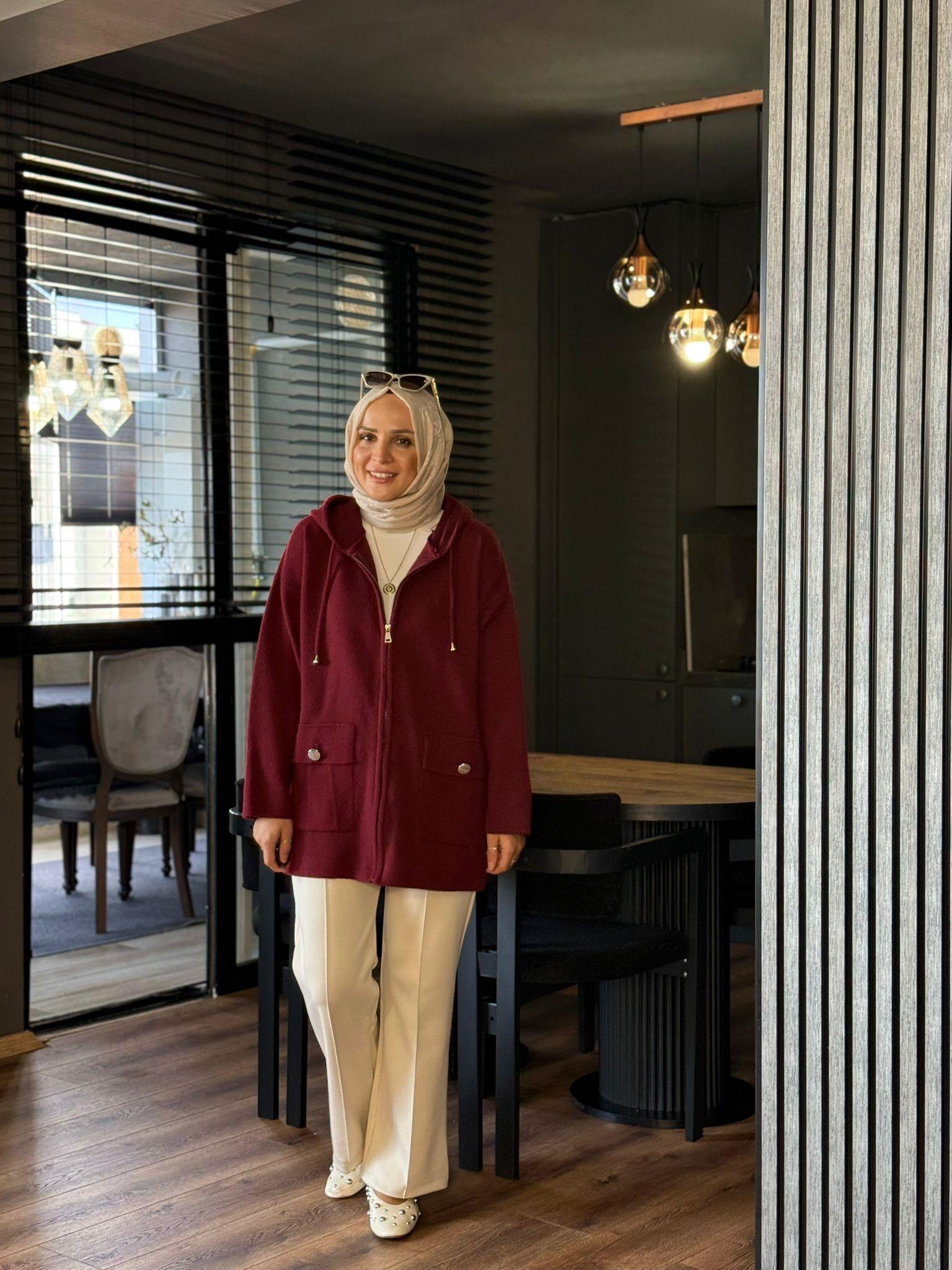 44079 CEPLİ TRİKO HIRKA BORDO STD