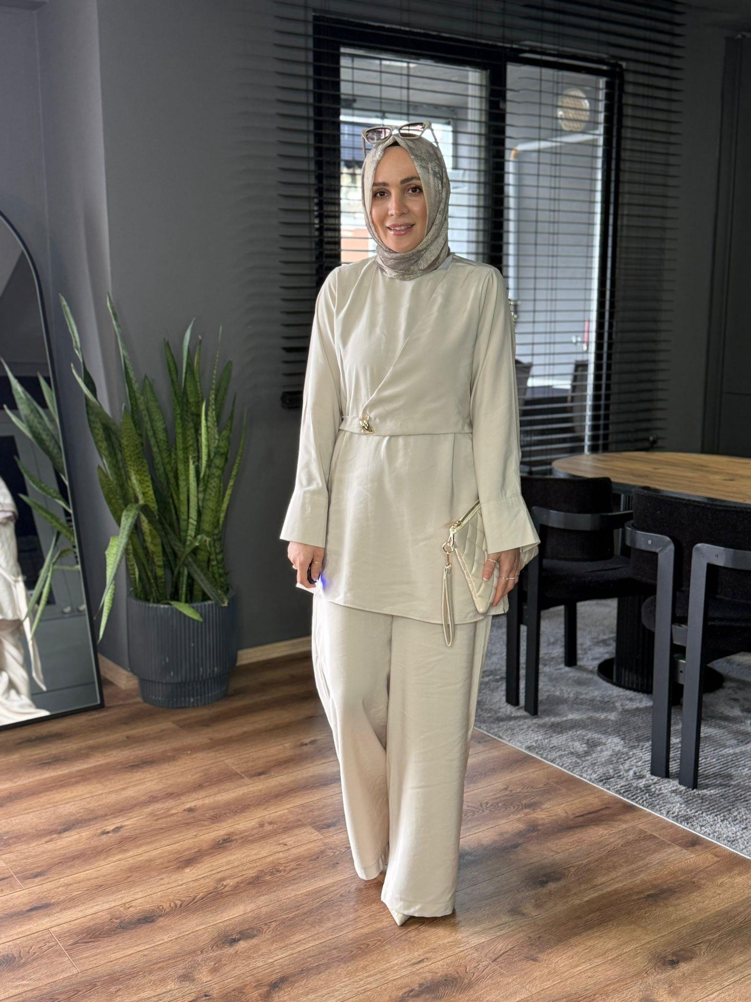 4597 ÇAPRAZ DETAY TAKIM KREM 