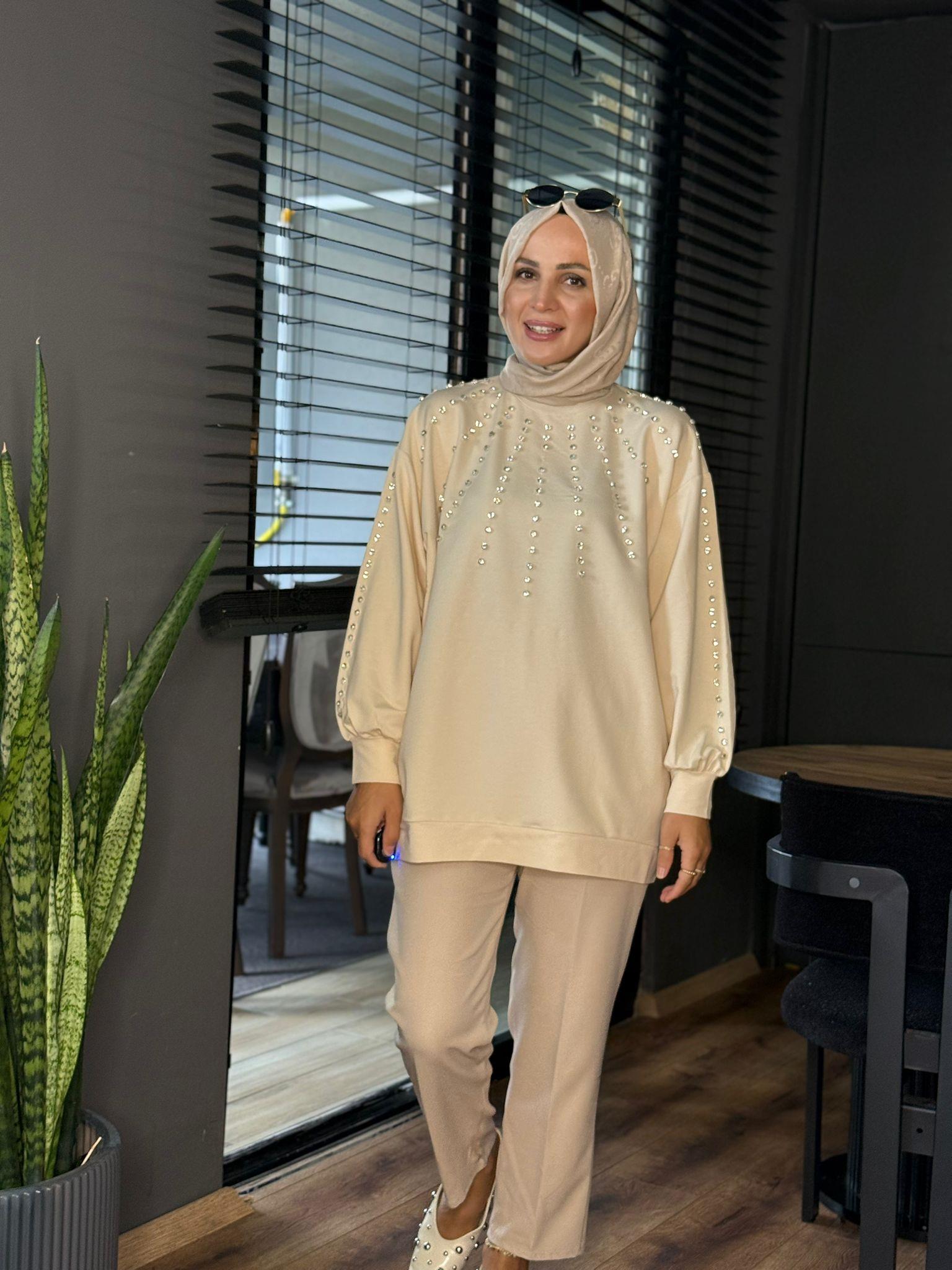 5608 TAŞ DETAY TUNİK KREM 