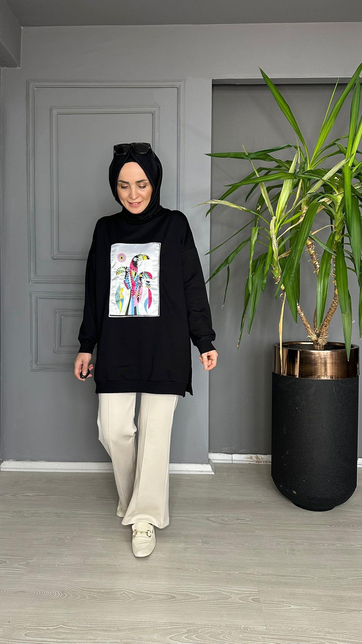 8475 BASKI DETAY SİYAH SWEAT 