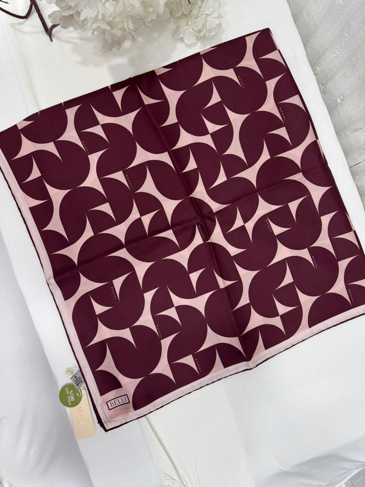 BELLİ EŞARP GEOMETRİK SOYUT DESEN BORDO 