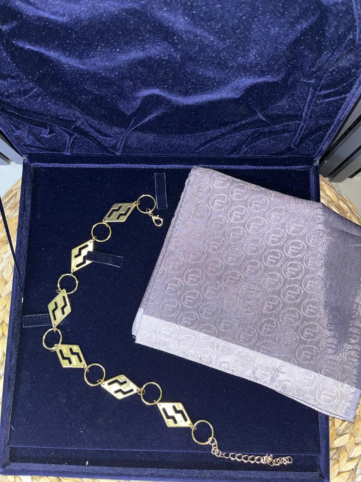 N DESEN MONOGRAM ŞAL GÜL KURUSU