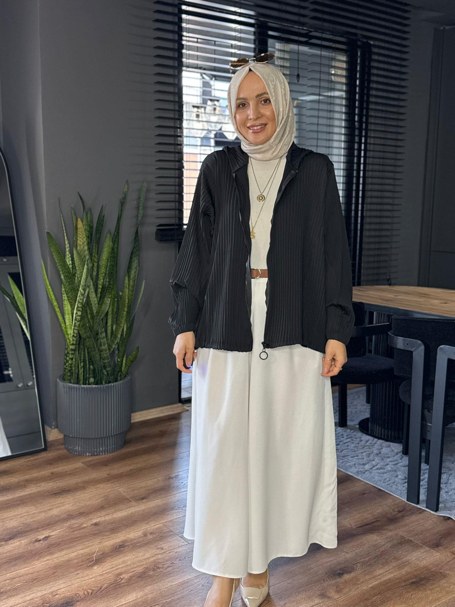  5780 PİLELİ KAPİŞONLU SİYAH 