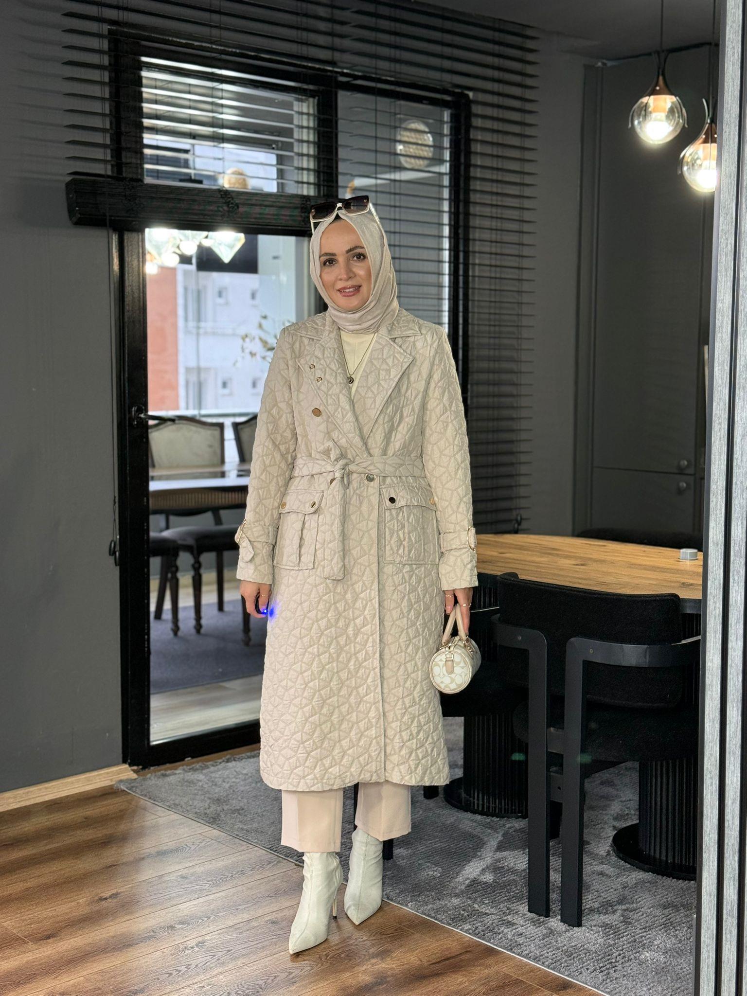 2788 KAPİTONE MONT KREM