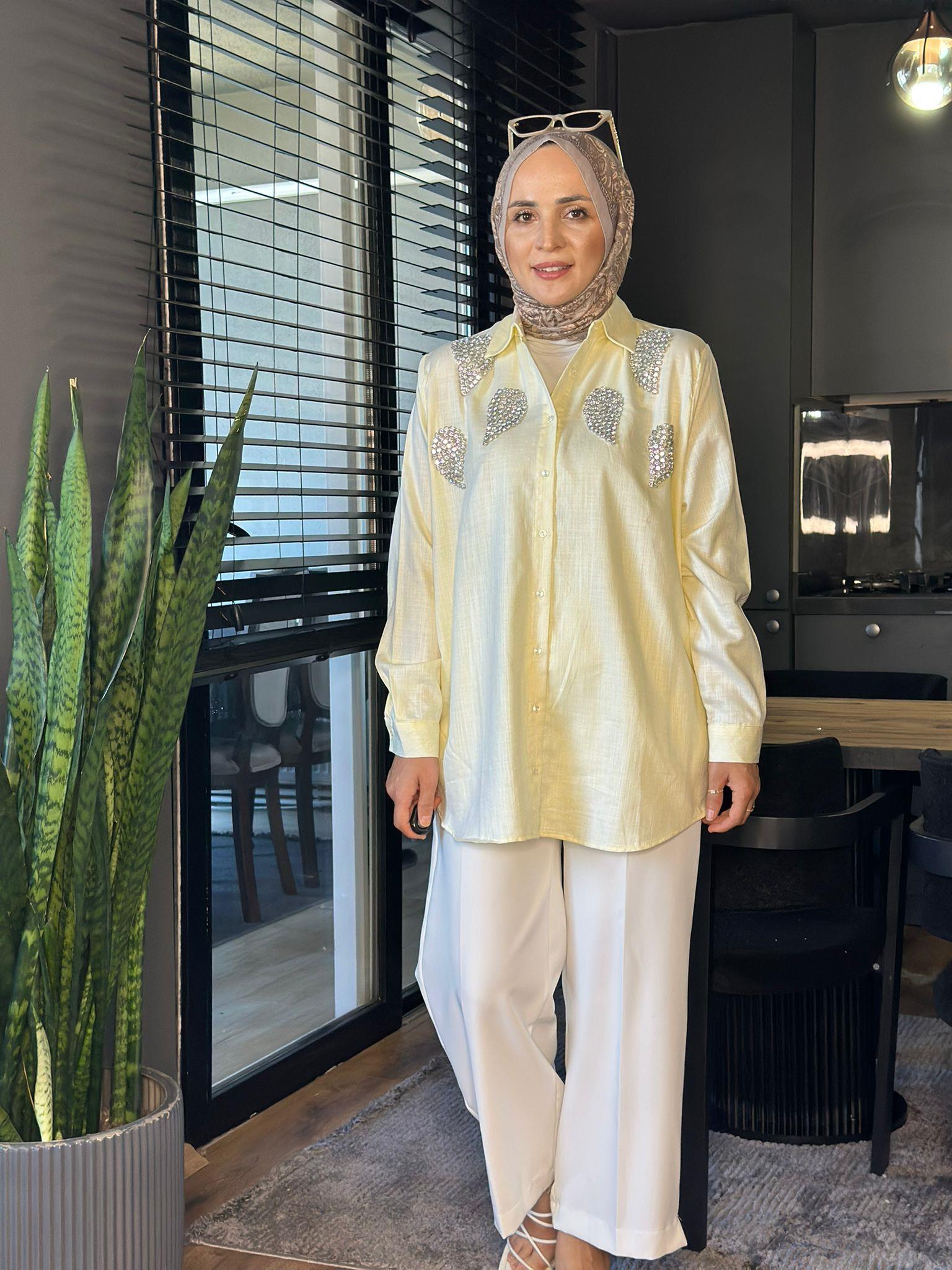 34573  DAMLA TAŞ DETAYLI GÖMLEK SARI 