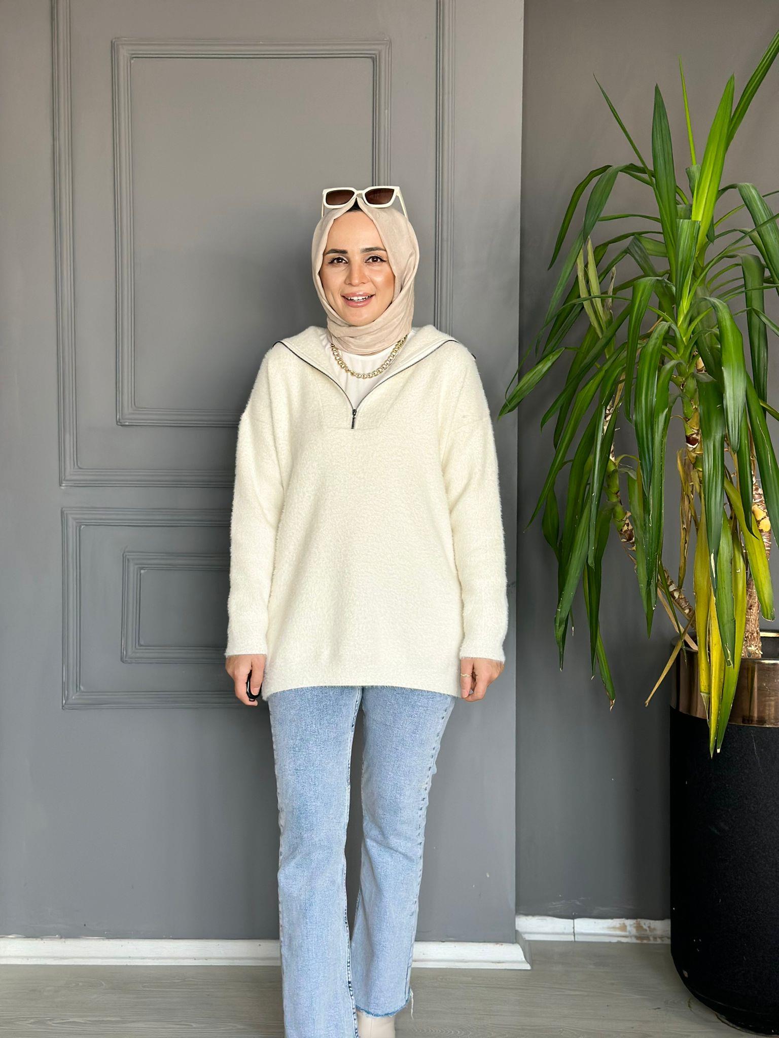 40820  YARIM FERMUAR DETAY SAKALLI SWEAT BEJ