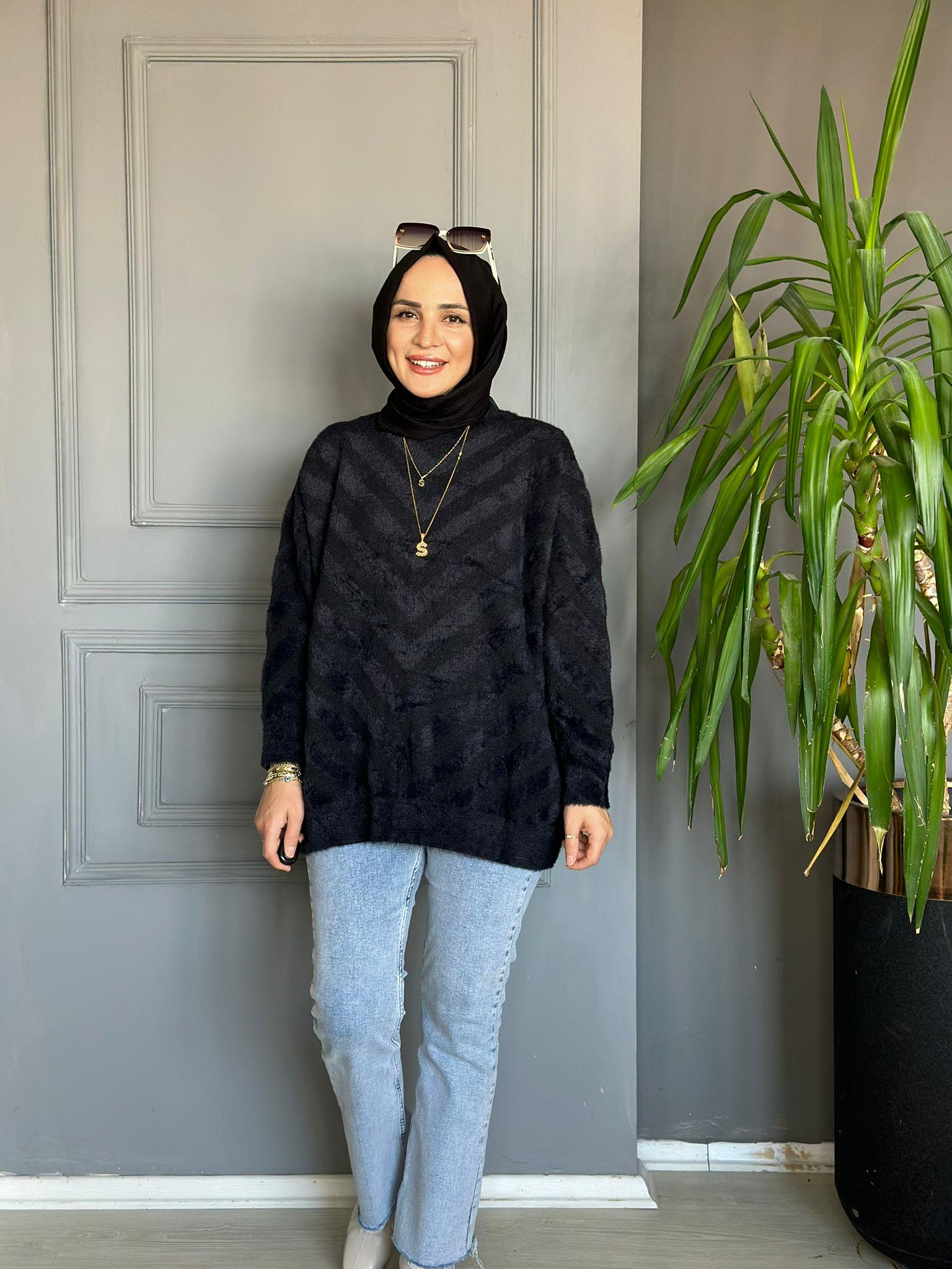 40834 V DETAY ANGORA KAZAK SİYAH