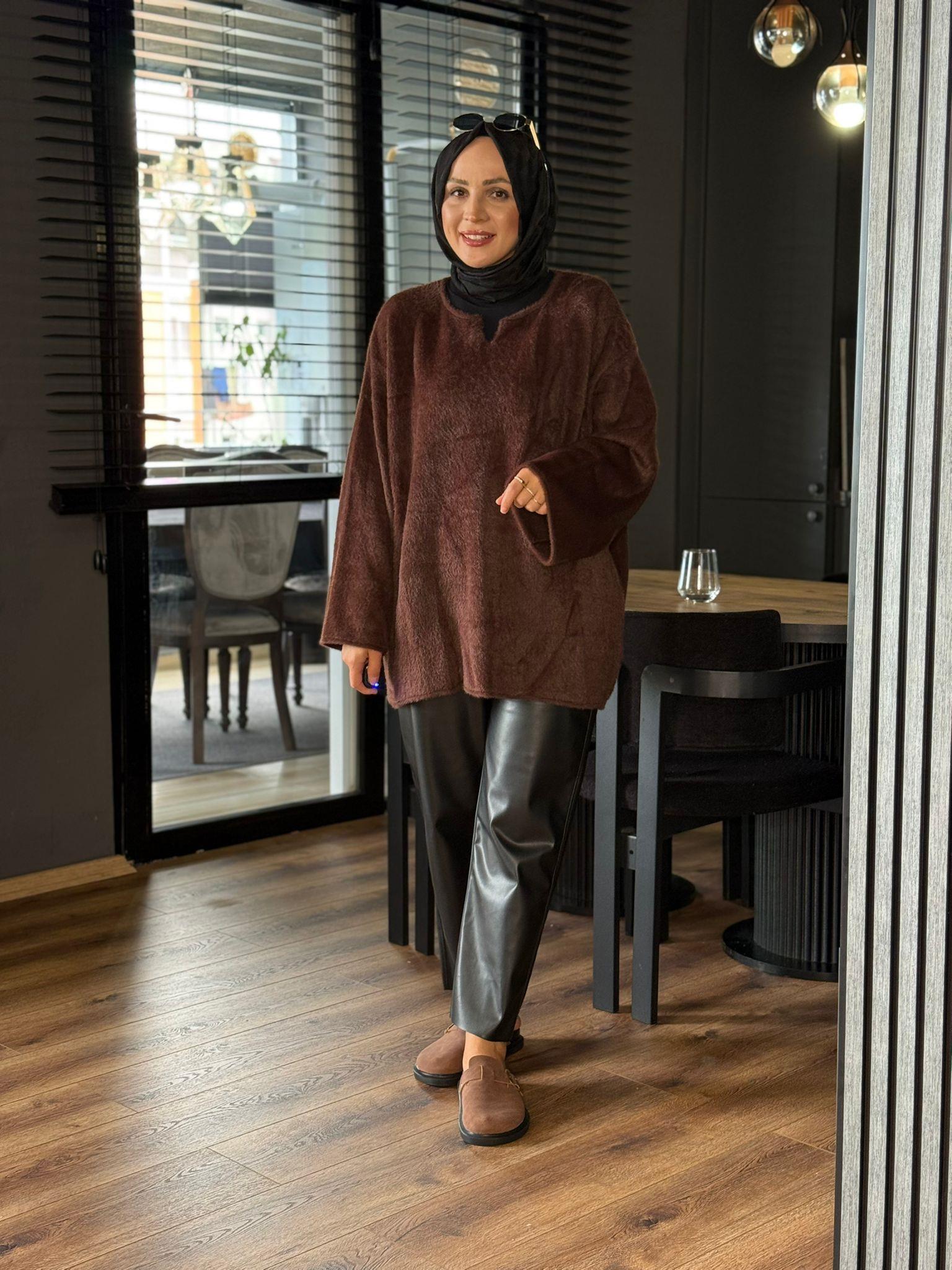 44100 PELUŞ KAZAK KAHVERENGİ STD