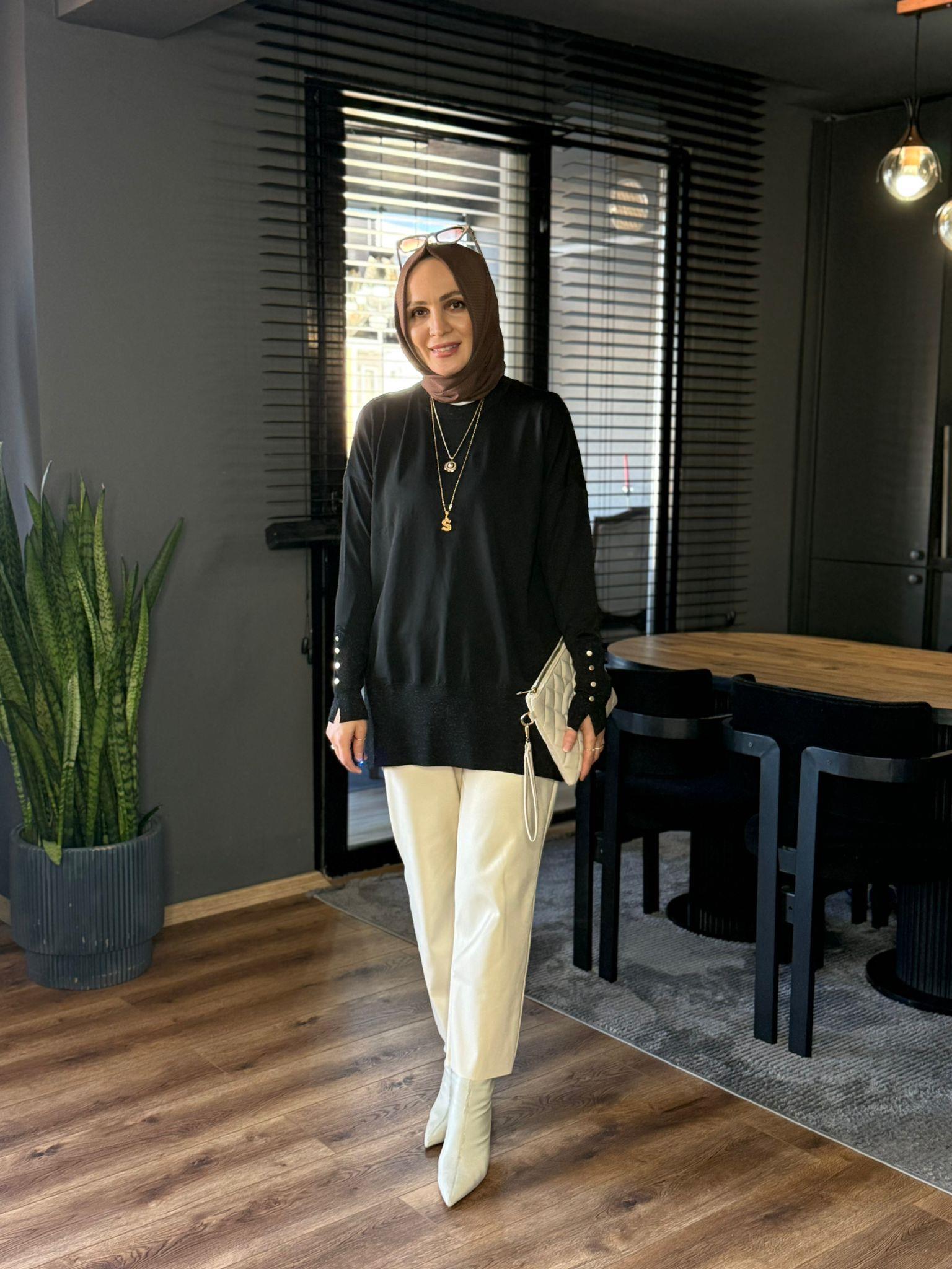 44205 BOĞAZ DETAY MERSERİZE SİYAH 