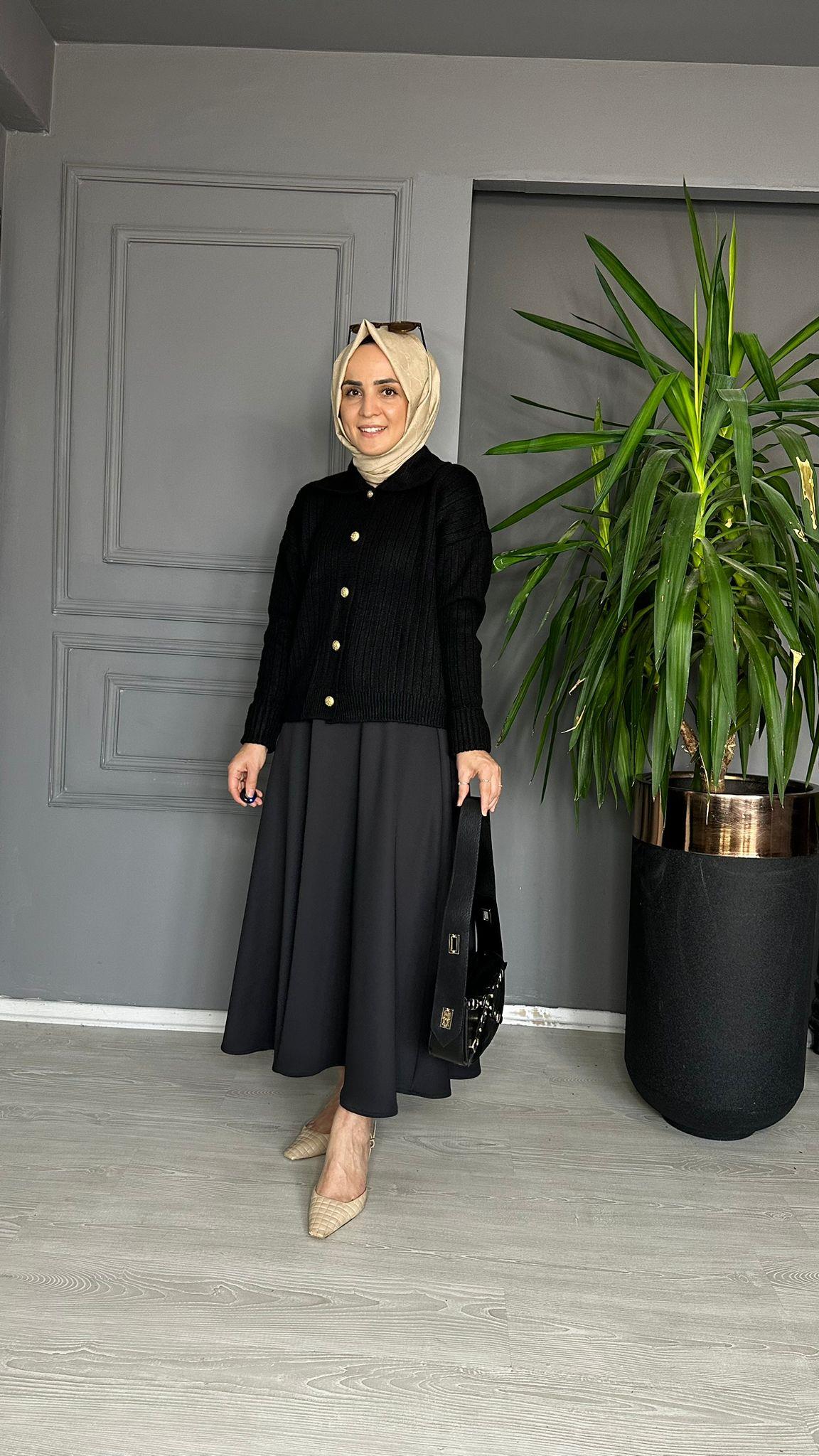 50301 TRİKO HIRKA SİYAH