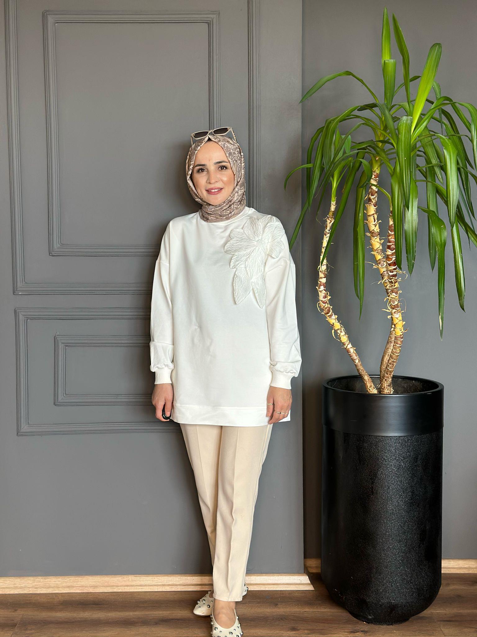 5263 GÜL NAKIŞ TUNİK BEYAZ 