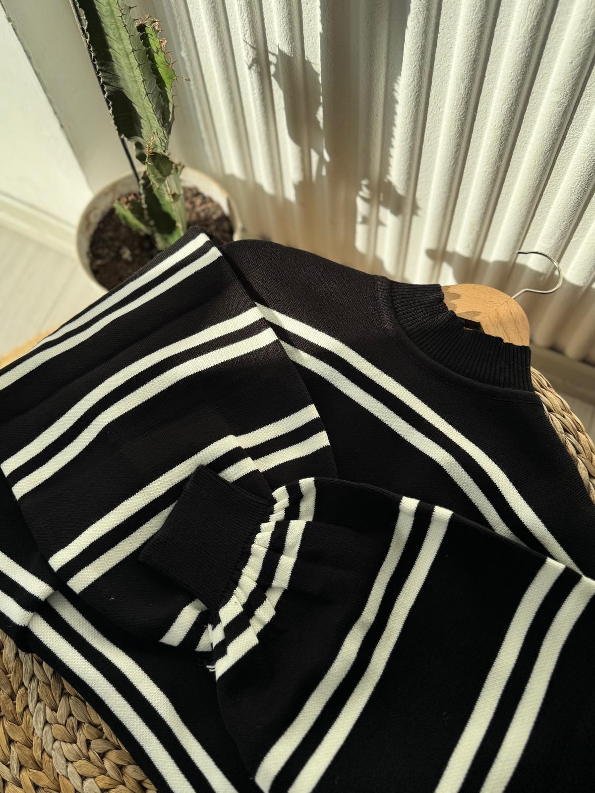 5533 İNDİRİMLİ ÇİFT ÇİZGİ TRİKO SİYAH