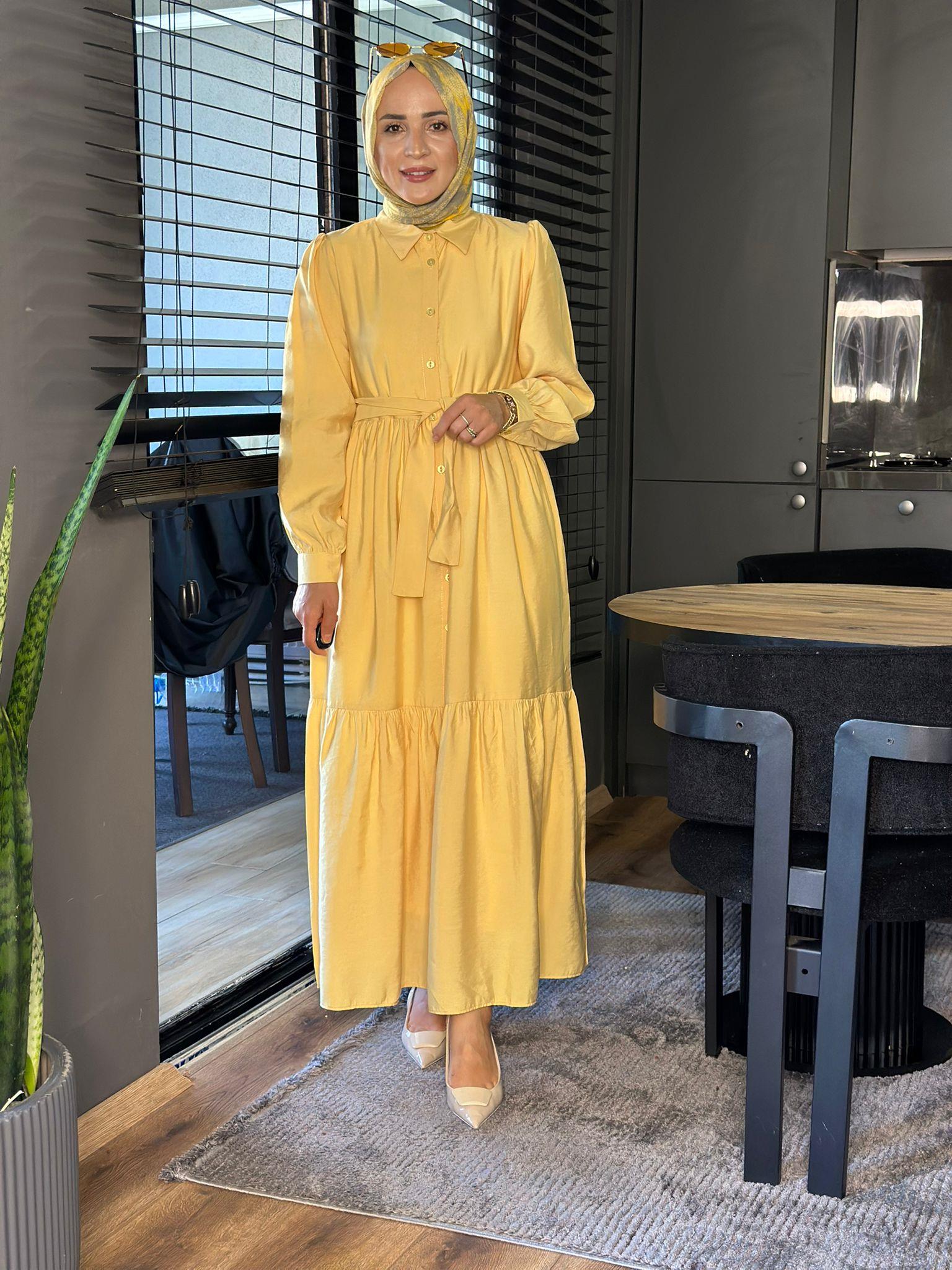 5677 KEMERLİ RAHAT SARI  ELBİSE 