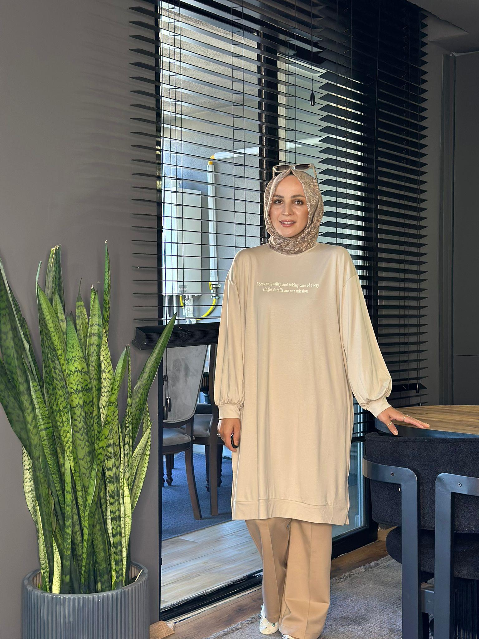 5858 ÖNÜ BASKILI UZUN TUNİK BEJ 