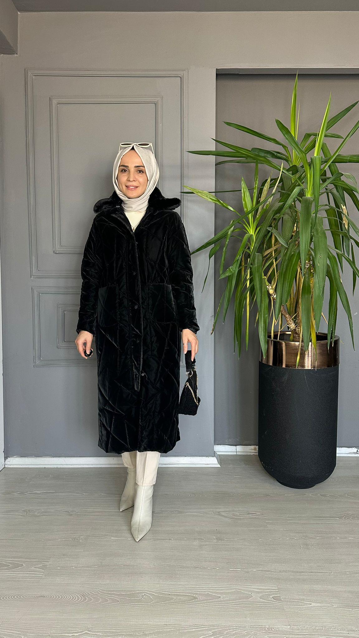 6209 KAPİTONE KÜRKLÜ MONT SİYAH 