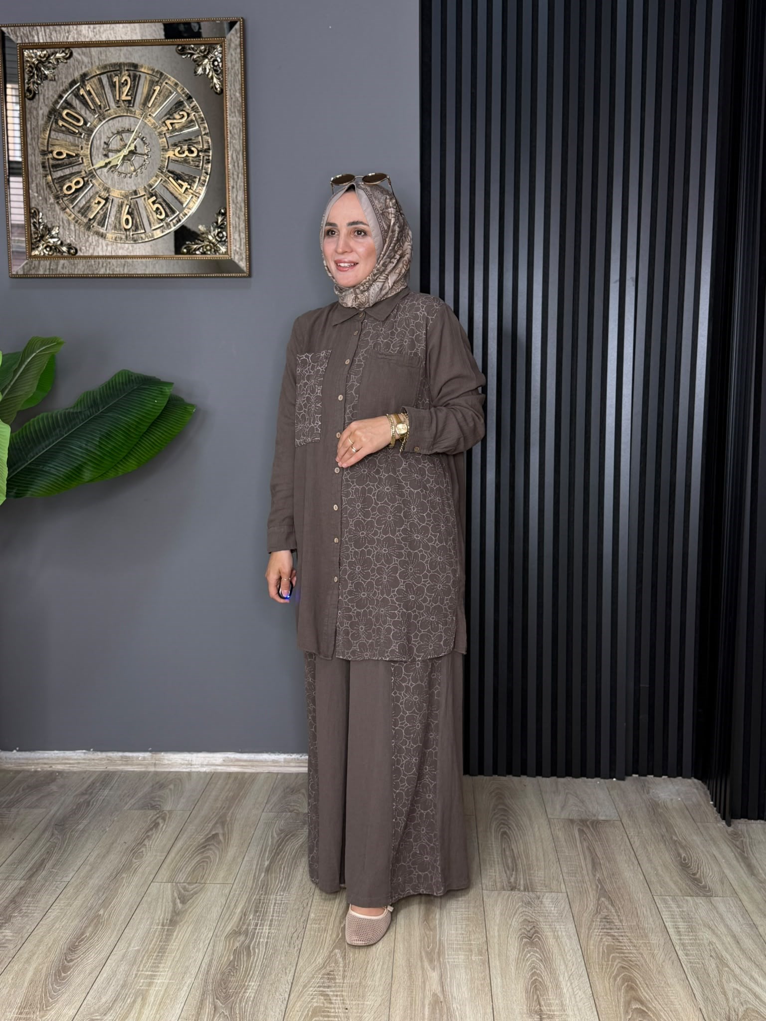 7108 İŞLEMELİ TAKIM KAHVE 