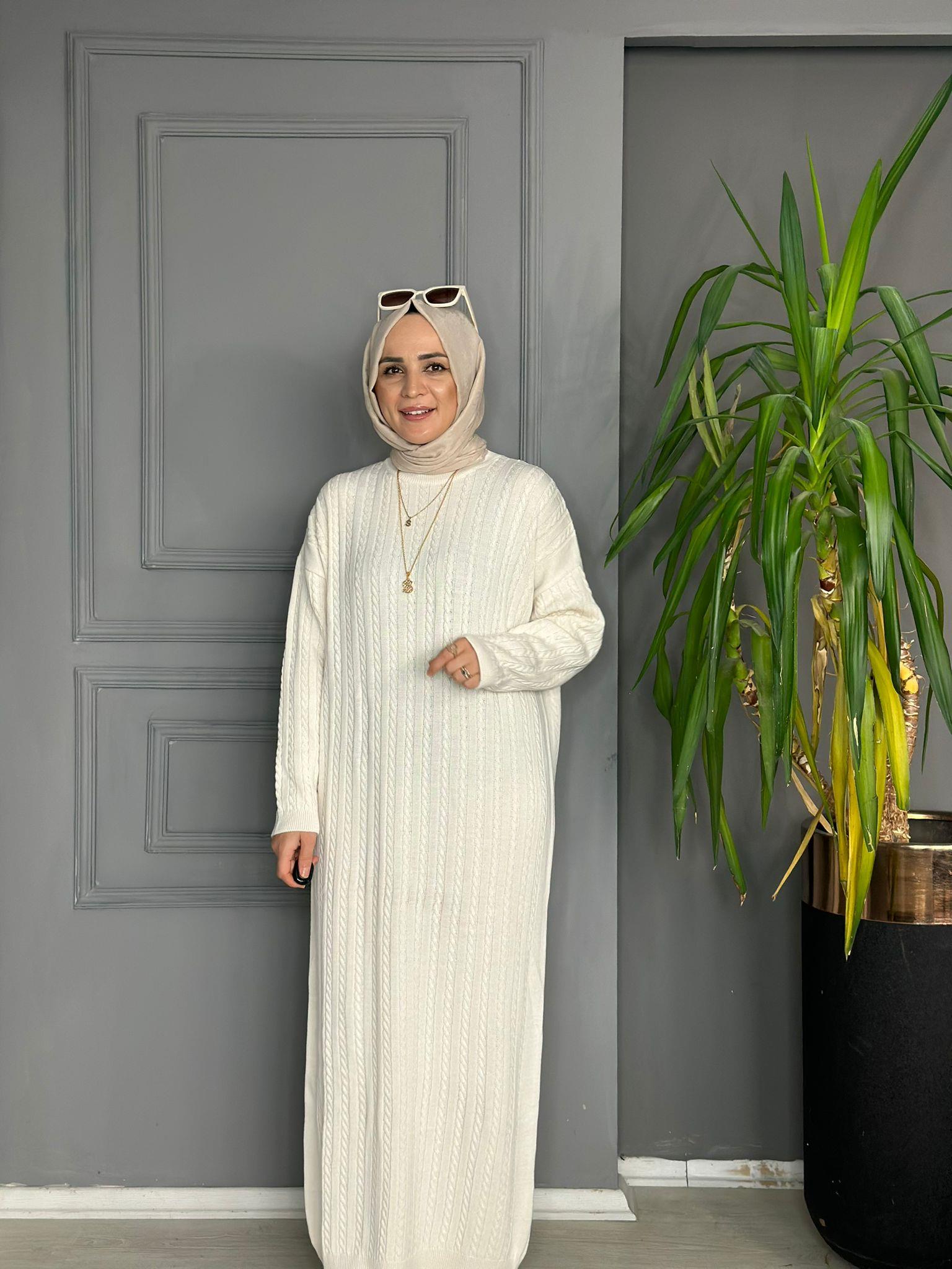 81012  ÖRGÜLÜ ELBİSE EKRU