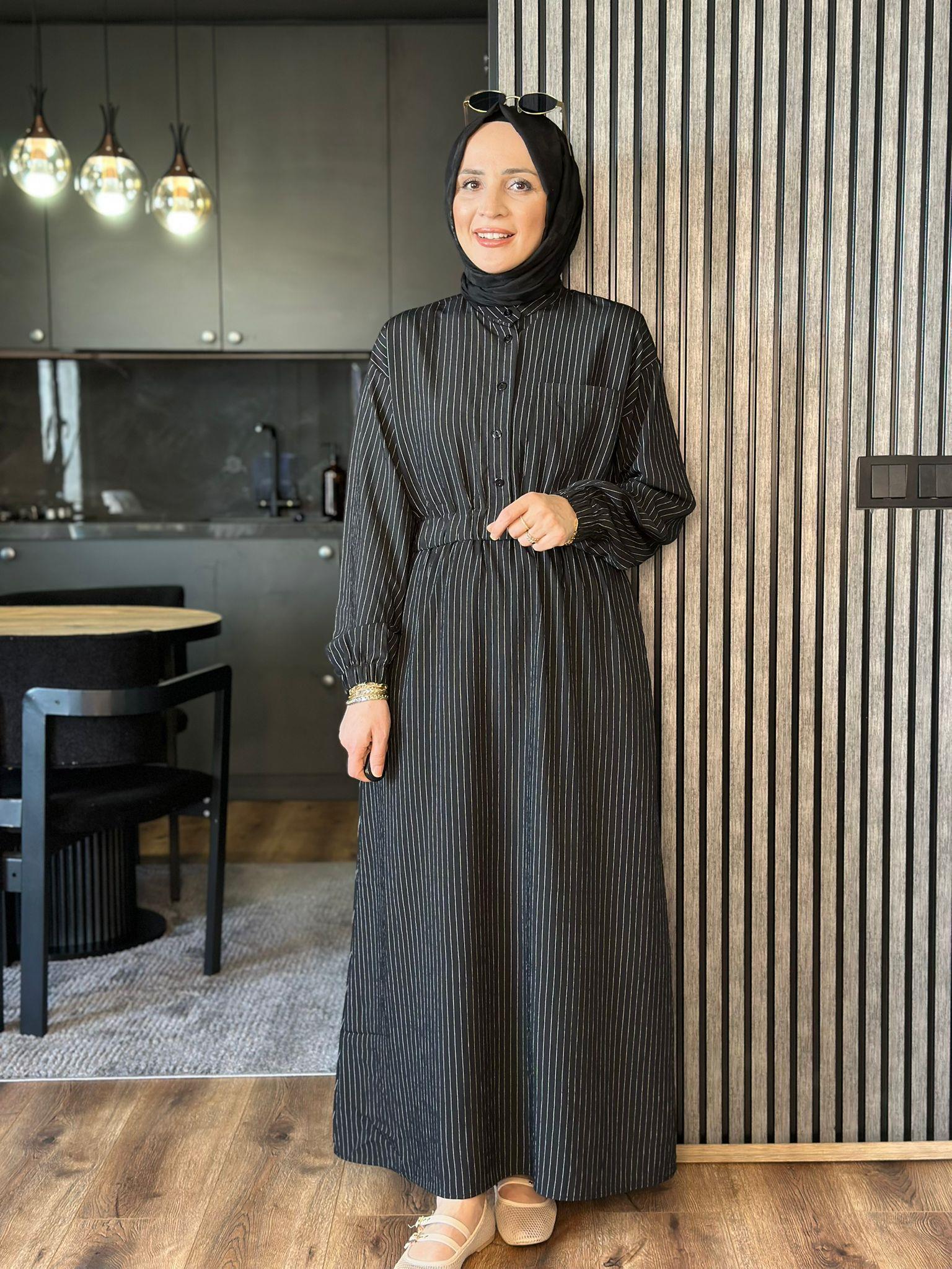 9239 BELİ LASTİKLİ ÇİZGİLİ ELBİSE SİYAH 