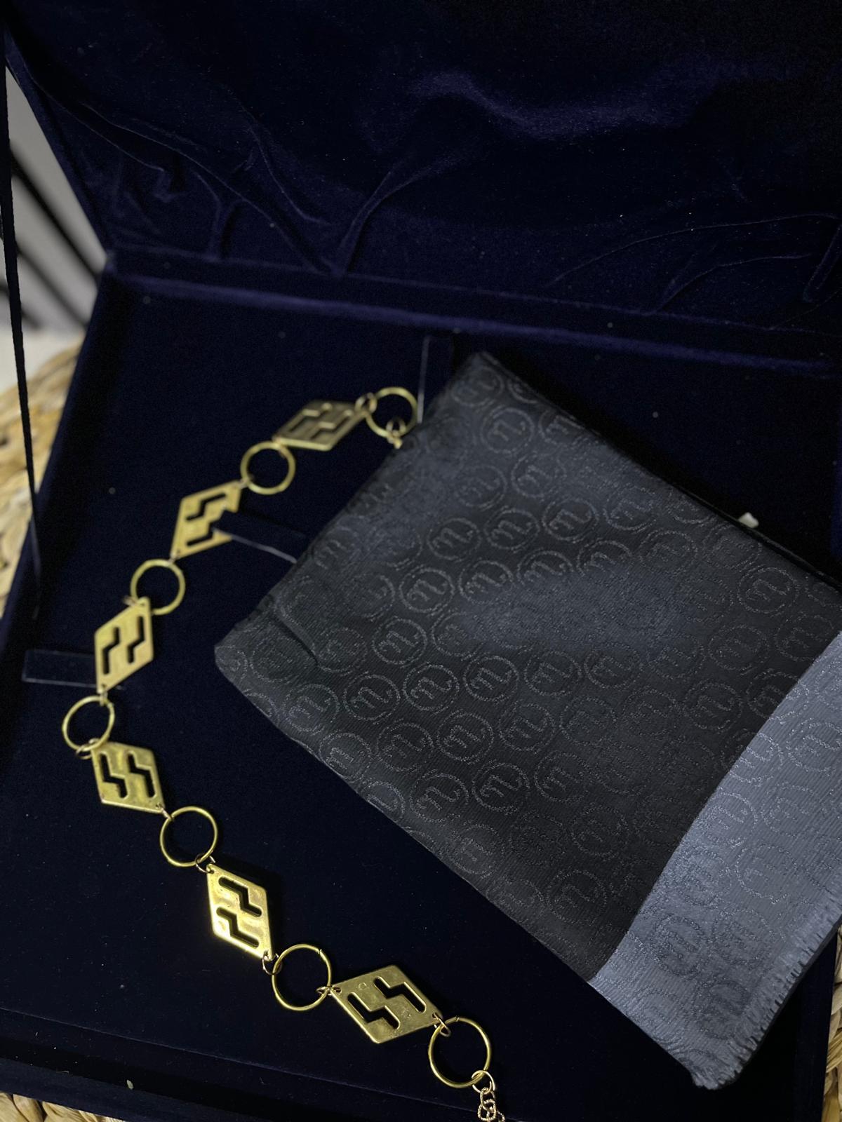 N DESEN MONOGRAM ŞAL SİYAH