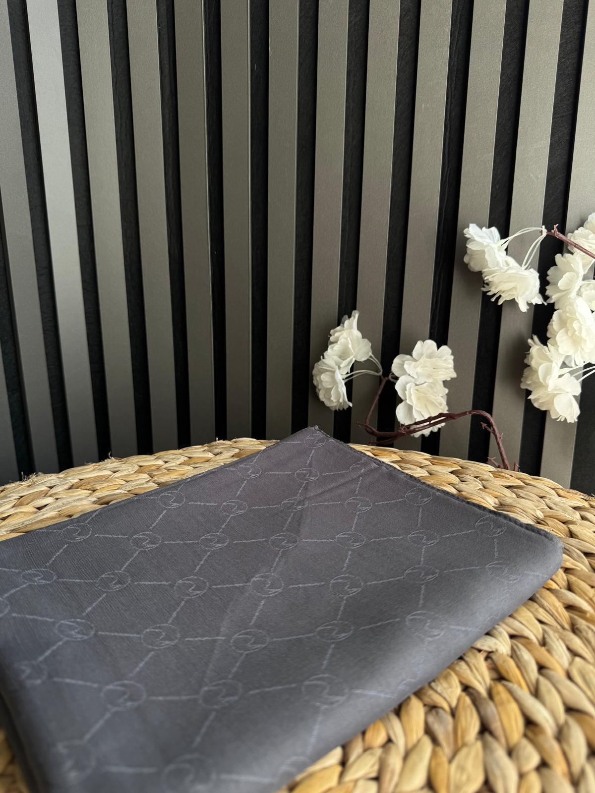 S DESEN MONOGRAM ŞAL ANTRASİT GRİ