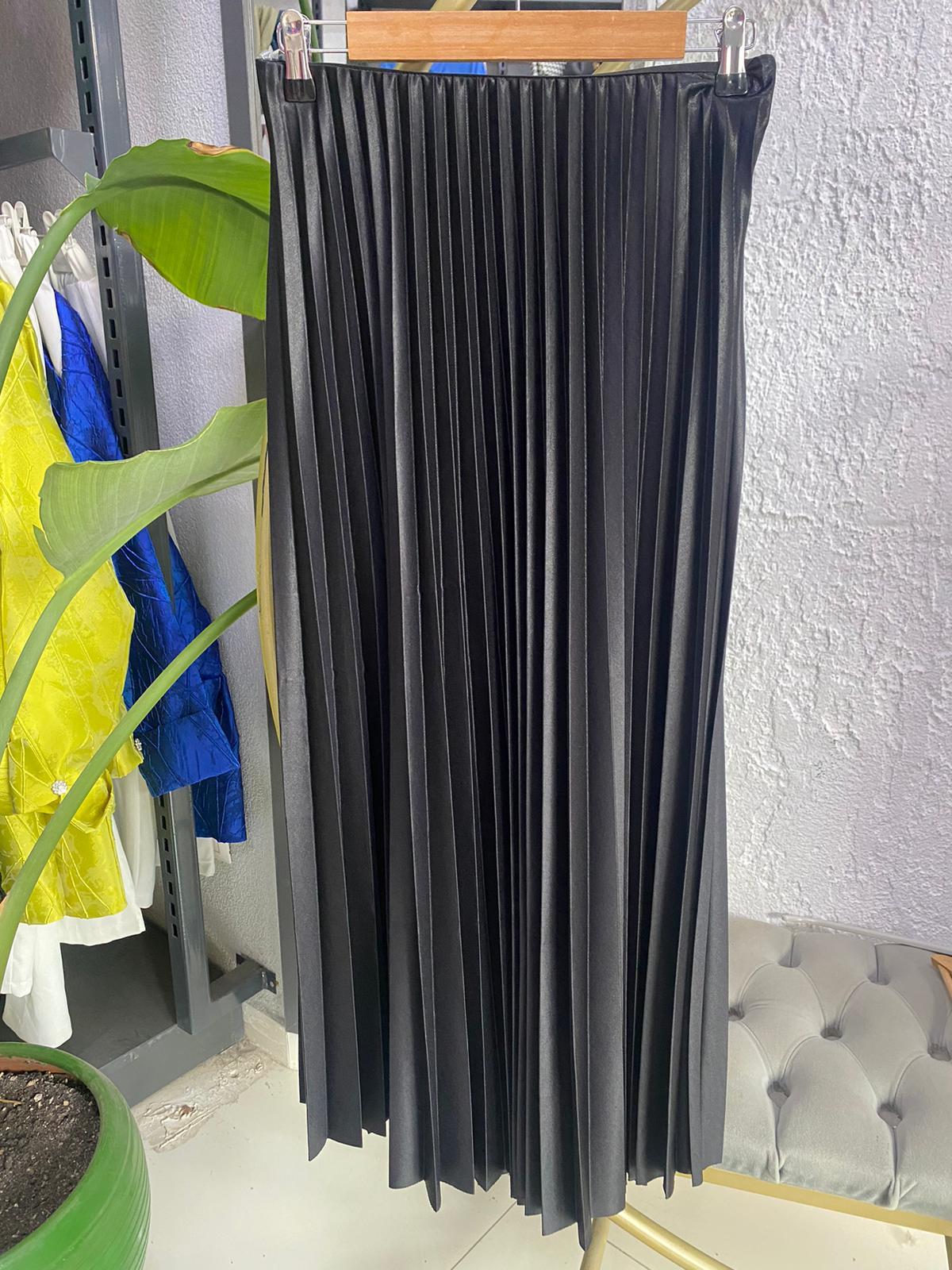 SG - PİLİSELİ ETEK - SİYAH