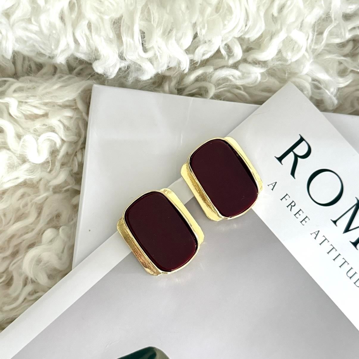 Bordo Betty Küpe