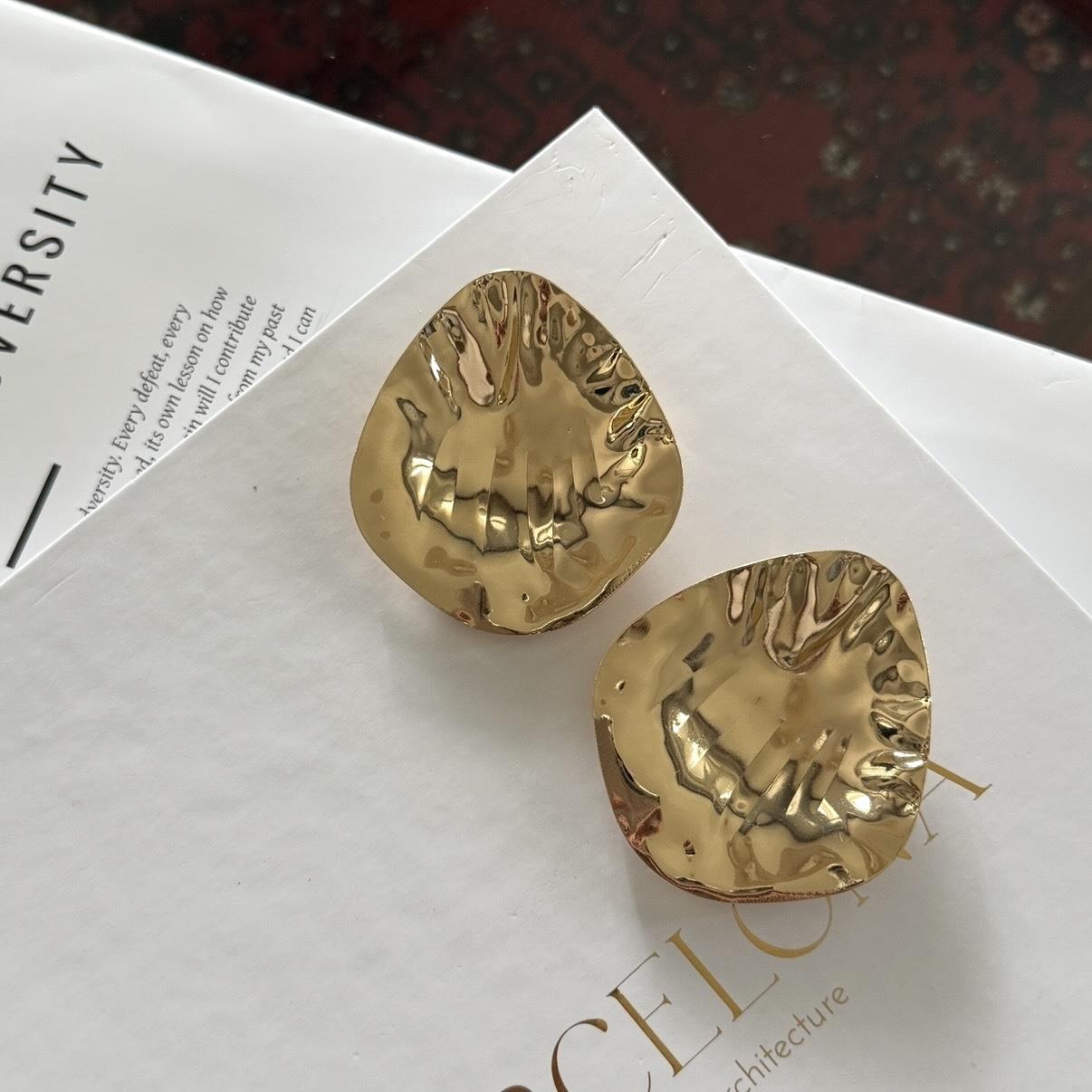 Gold Büyük Oval Küpe
