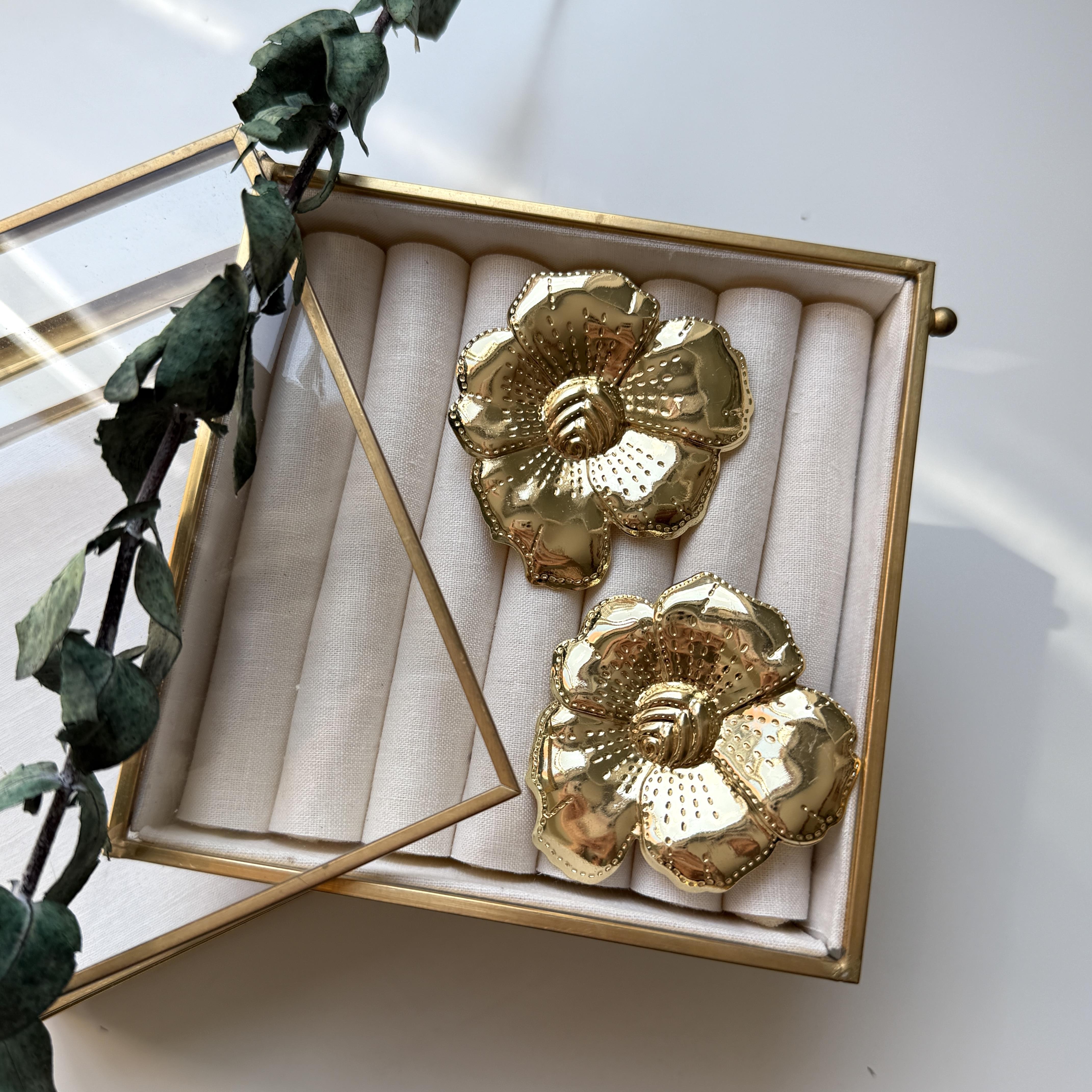 Gold Çiçek Küpe