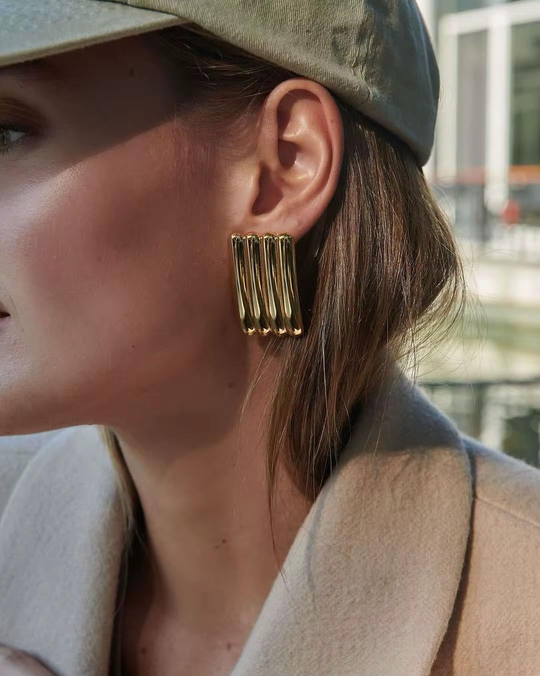 Gold Luné Küpe