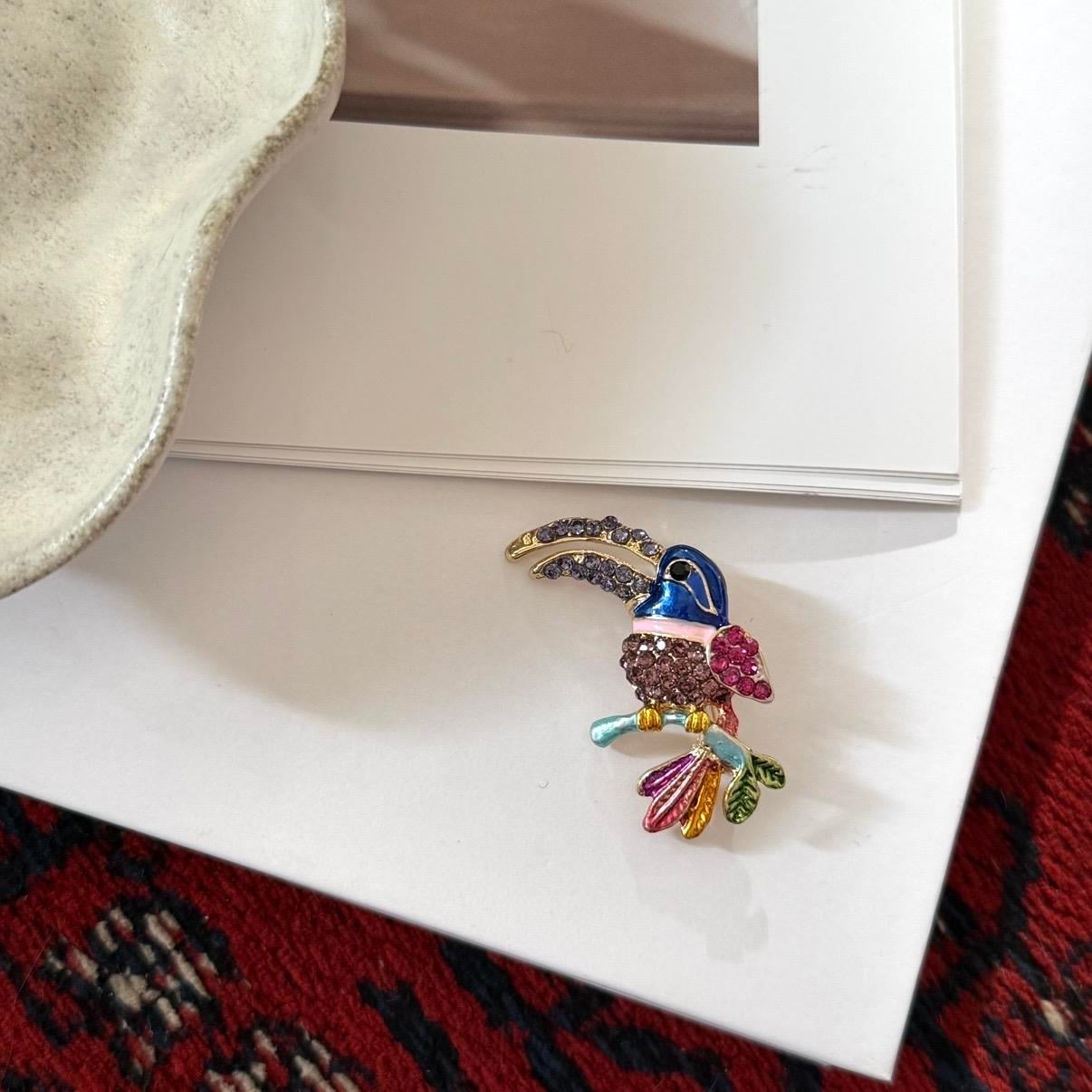 Renkli Taşlı Pelikan Broş
